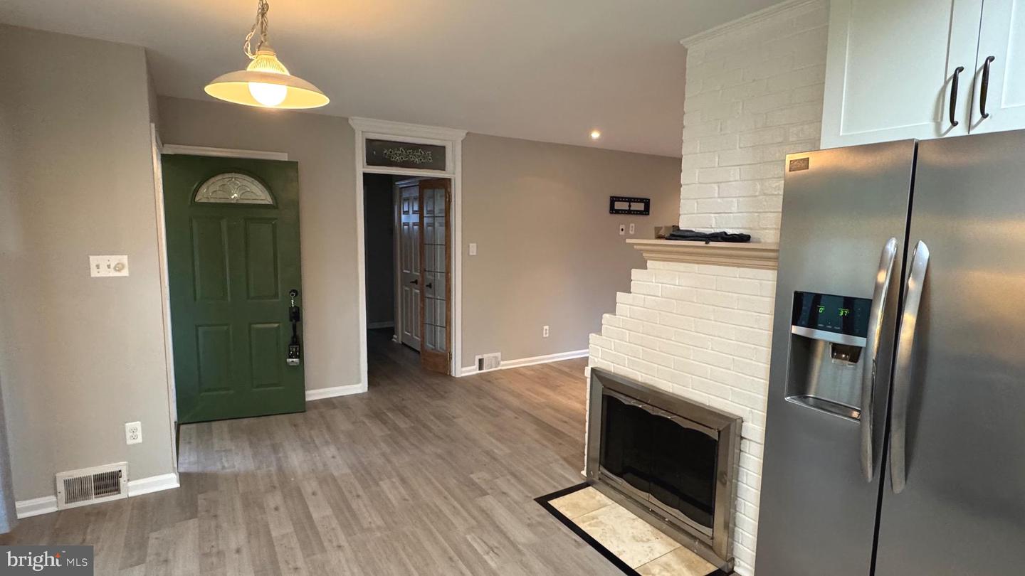 7209 HALIFAX PL, SPRINGFIELD, Virginia 22150, 3 Bedrooms Bedrooms, ,1 BathroomBathrooms,Residential,For sale,7209 HALIFAX PL,VAFX2245220 MLS # VAFX2245220
