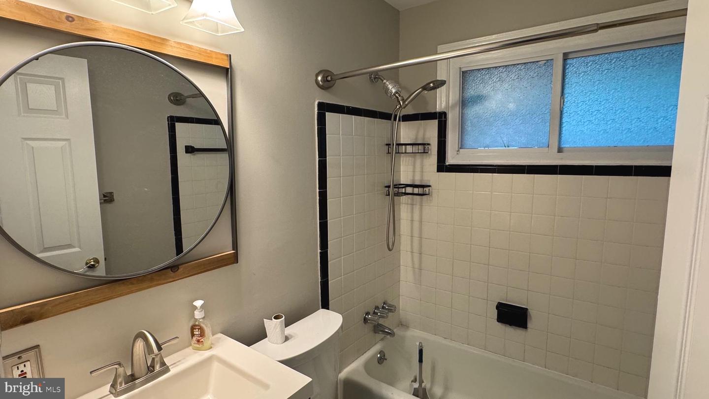 7209 HALIFAX PL, SPRINGFIELD, Virginia 22150, 3 Bedrooms Bedrooms, ,1 BathroomBathrooms,Residential,For sale,7209 HALIFAX PL,VAFX2245220 MLS # VAFX2245220