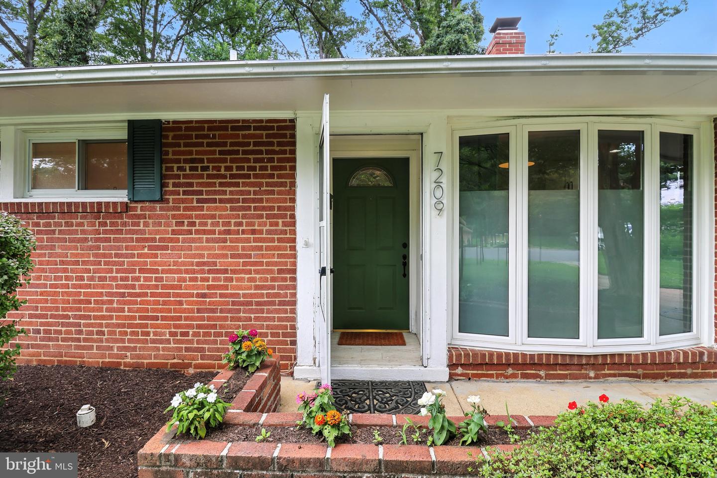 7209 HALIFAX PL, SPRINGFIELD, Virginia 22150, 3 Bedrooms Bedrooms, ,1 BathroomBathrooms,Residential,For sale,7209 HALIFAX PL,VAFX2245220 MLS # VAFX2245220