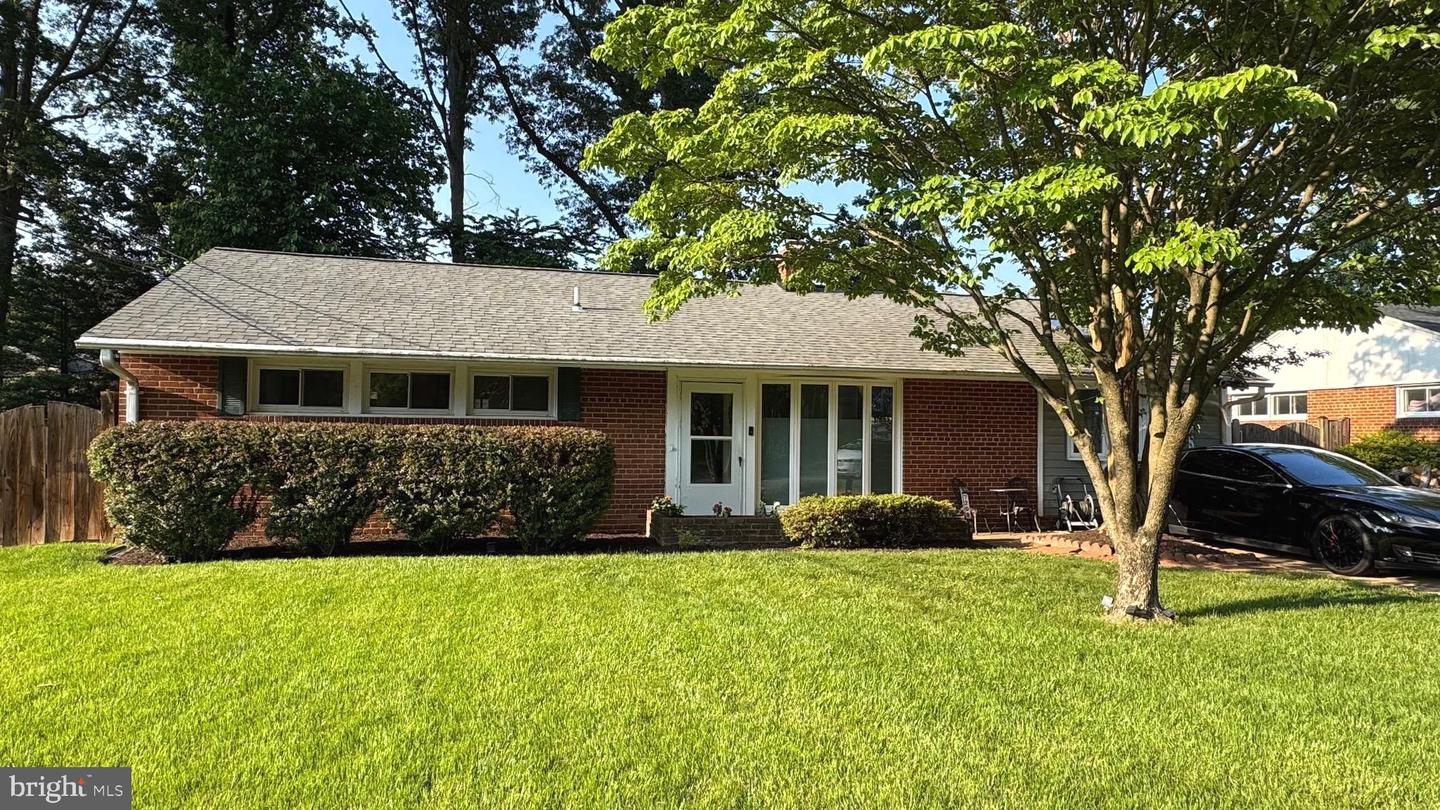 7209 HALIFAX PL, SPRINGFIELD, Virginia 22150, 3 Bedrooms Bedrooms, ,1 BathroomBathrooms,Residential,For sale,7209 HALIFAX PL,VAFX2245220 MLS # VAFX2245220