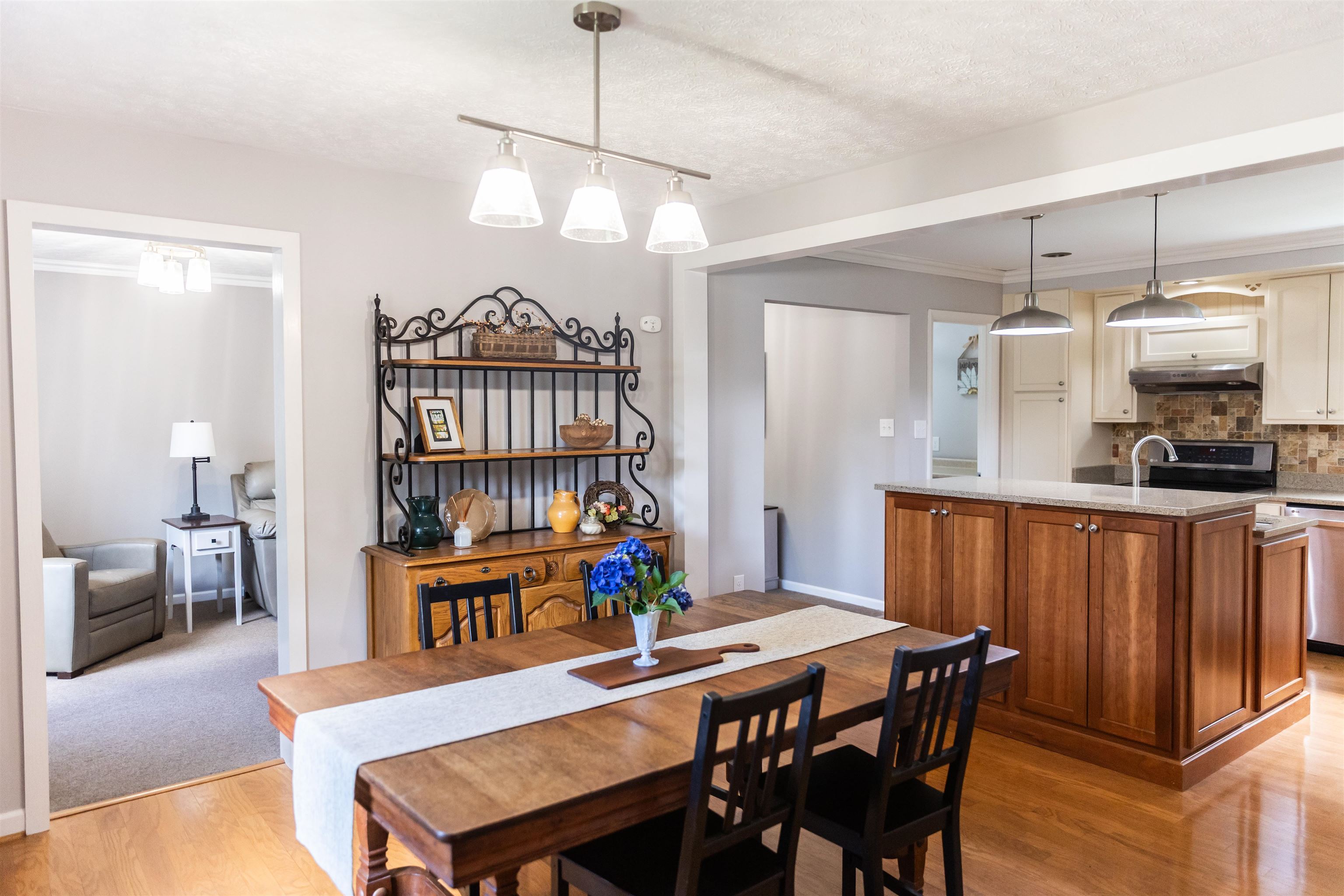 1014 E 22ND ST, BUENA VISTA, Virginia 24416, 3 Bedrooms Bedrooms, ,2 BathroomsBathrooms,Residential,1014 E 22ND ST,666451 MLS # 666451