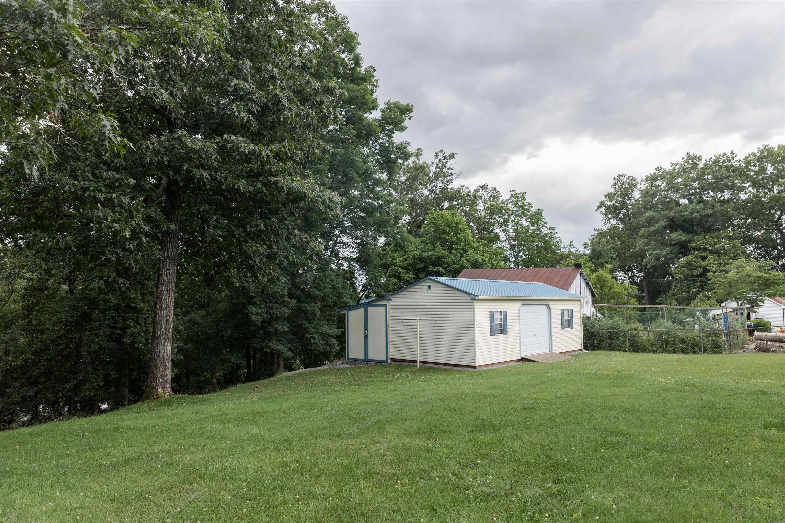 1014 E 22ND ST, BUENA VISTA, Virginia 24416, 3 Bedrooms Bedrooms, ,2 BathroomsBathrooms,Residential,1014 E 22ND ST,666451 MLS # 666451
