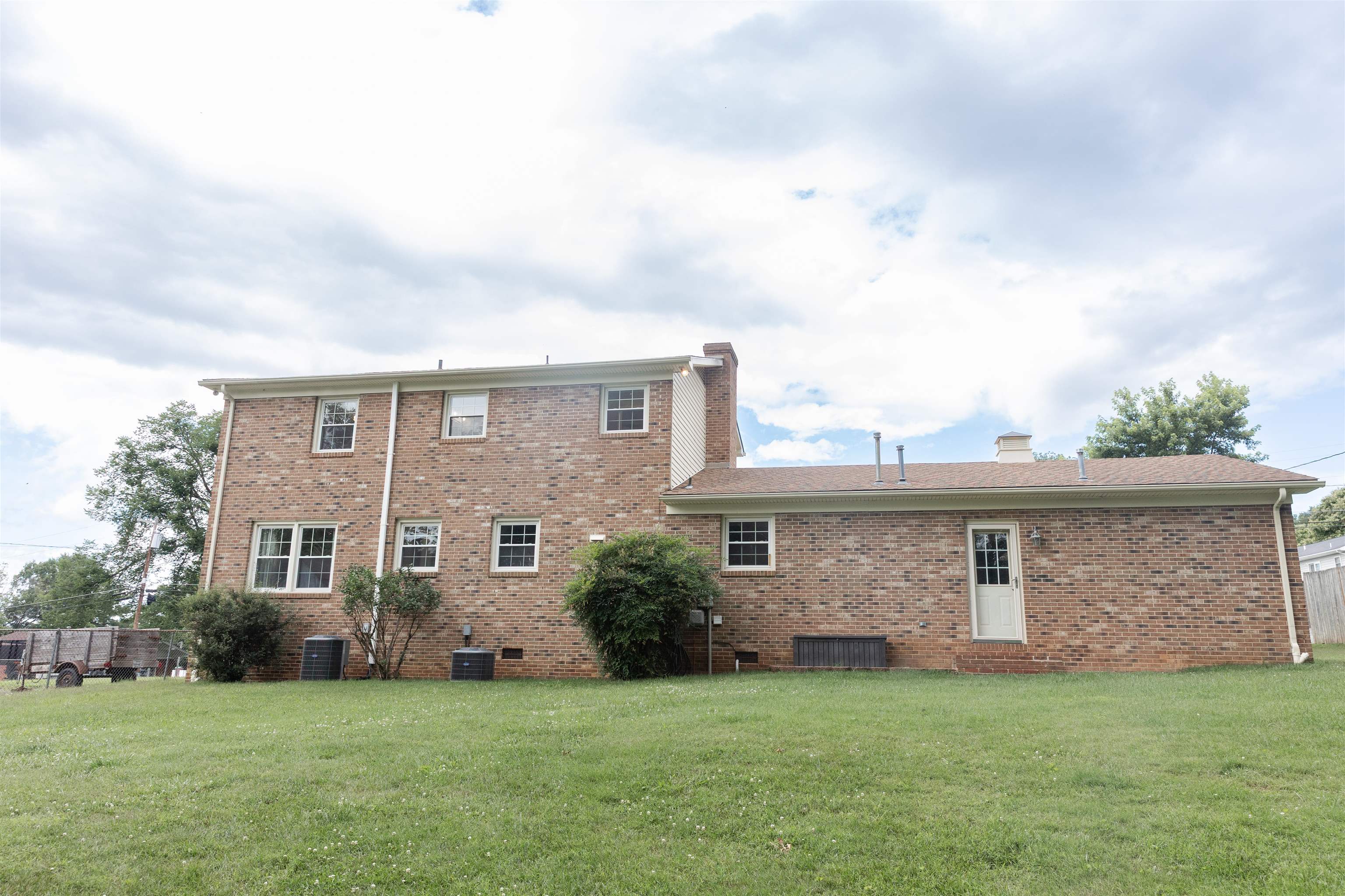 1014 E 22ND ST, BUENA VISTA, Virginia 24416, 3 Bedrooms Bedrooms, ,2 BathroomsBathrooms,Residential,1014 E 22ND ST,666451 MLS # 666451