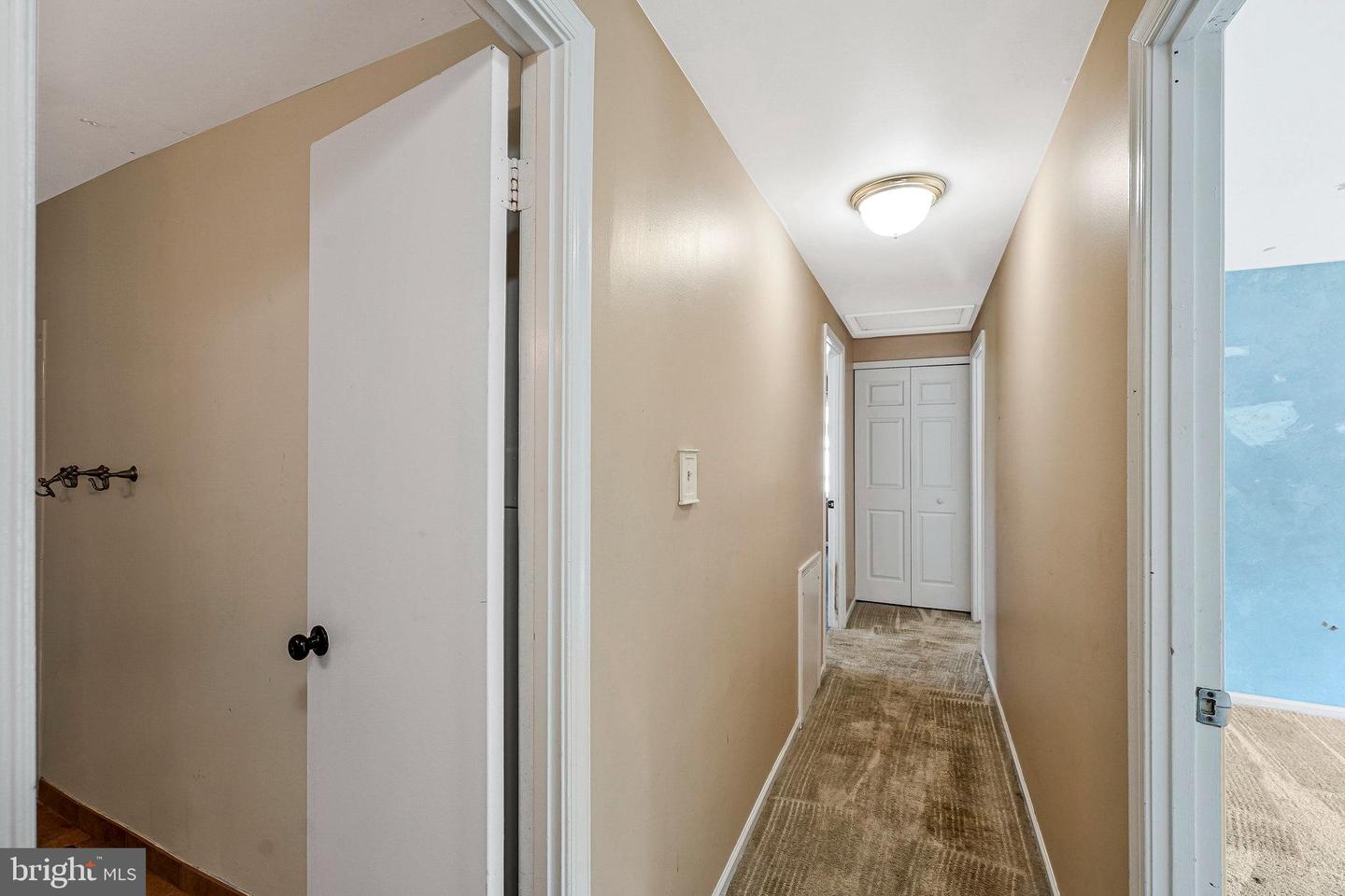 6218 HIDDEN CANYON RD, CENTREVILLE, Virginia 20120, 3 Bedrooms Bedrooms, ,3 BathroomsBathrooms,Residential,For sale,6218 HIDDEN CANYON RD,VAFX2247070 MLS # VAFX2247070