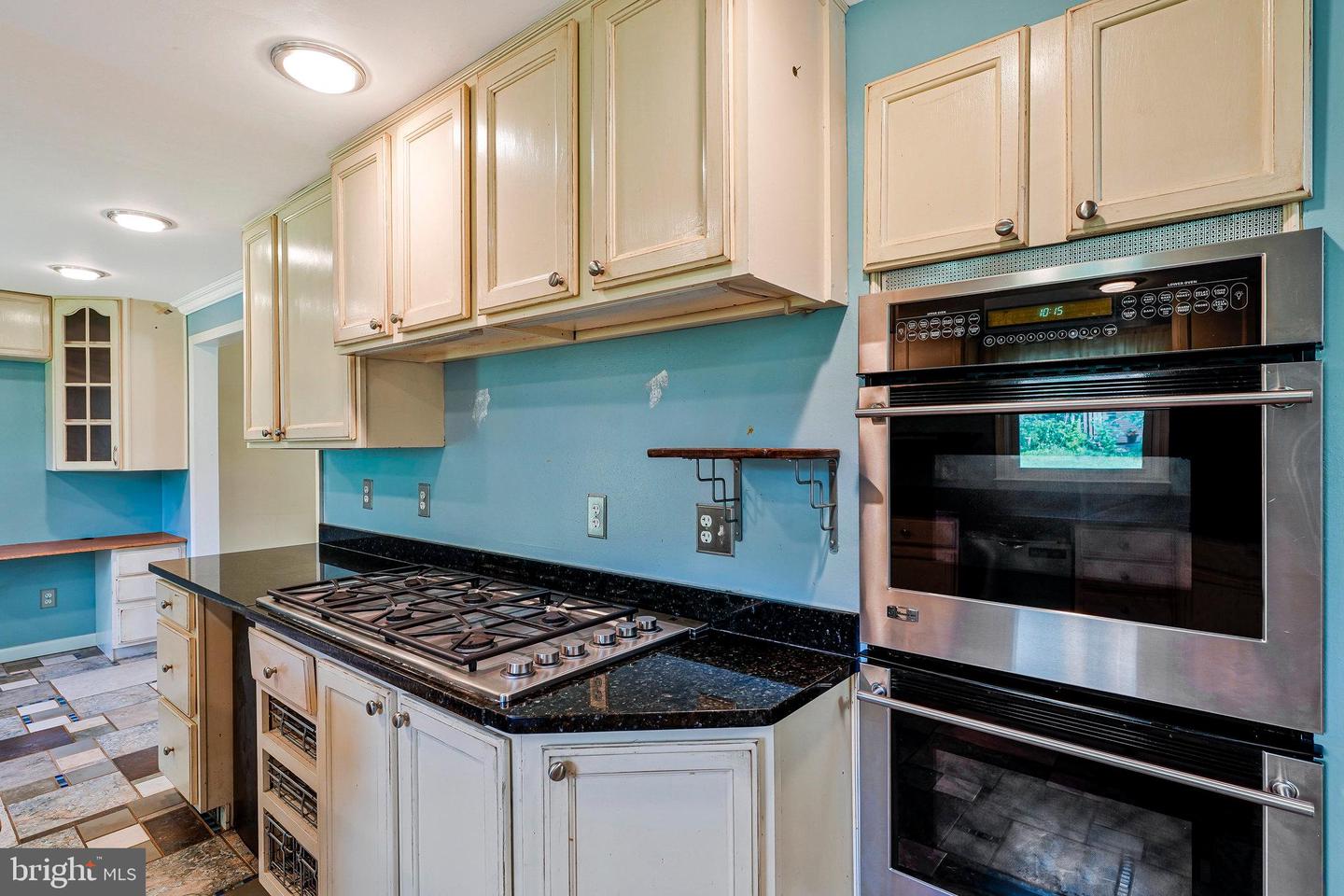 6218 HIDDEN CANYON RD, CENTREVILLE, Virginia 20120, 3 Bedrooms Bedrooms, ,3 BathroomsBathrooms,Residential,For sale,6218 HIDDEN CANYON RD,VAFX2247070 MLS # VAFX2247070