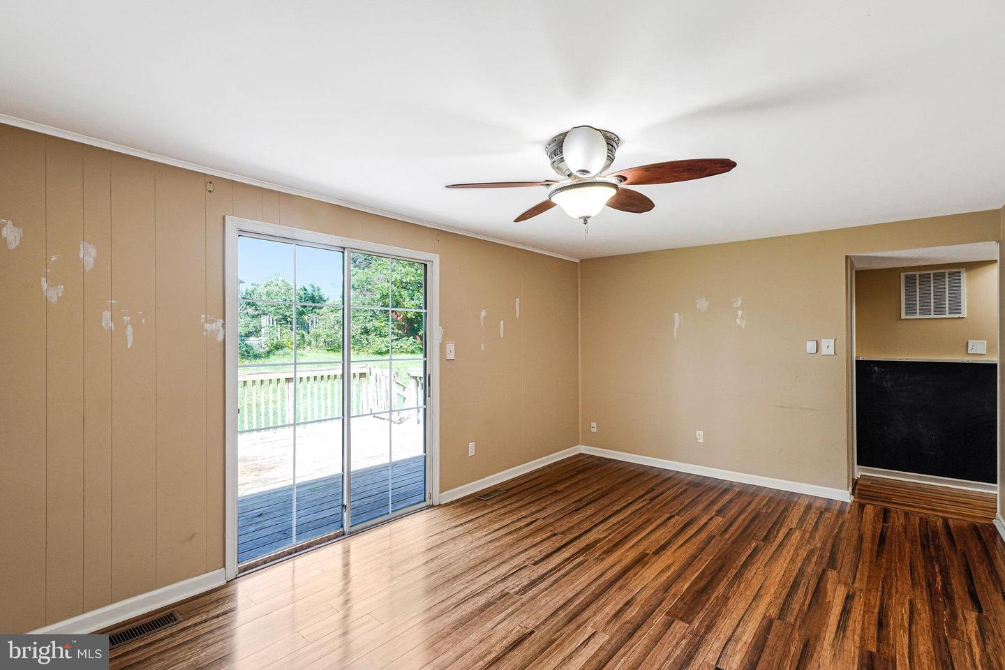 6218 HIDDEN CANYON RD, CENTREVILLE, Virginia 20120, 3 Bedrooms Bedrooms, ,3 BathroomsBathrooms,Residential,For sale,6218 HIDDEN CANYON RD,VAFX2247070 MLS # VAFX2247070