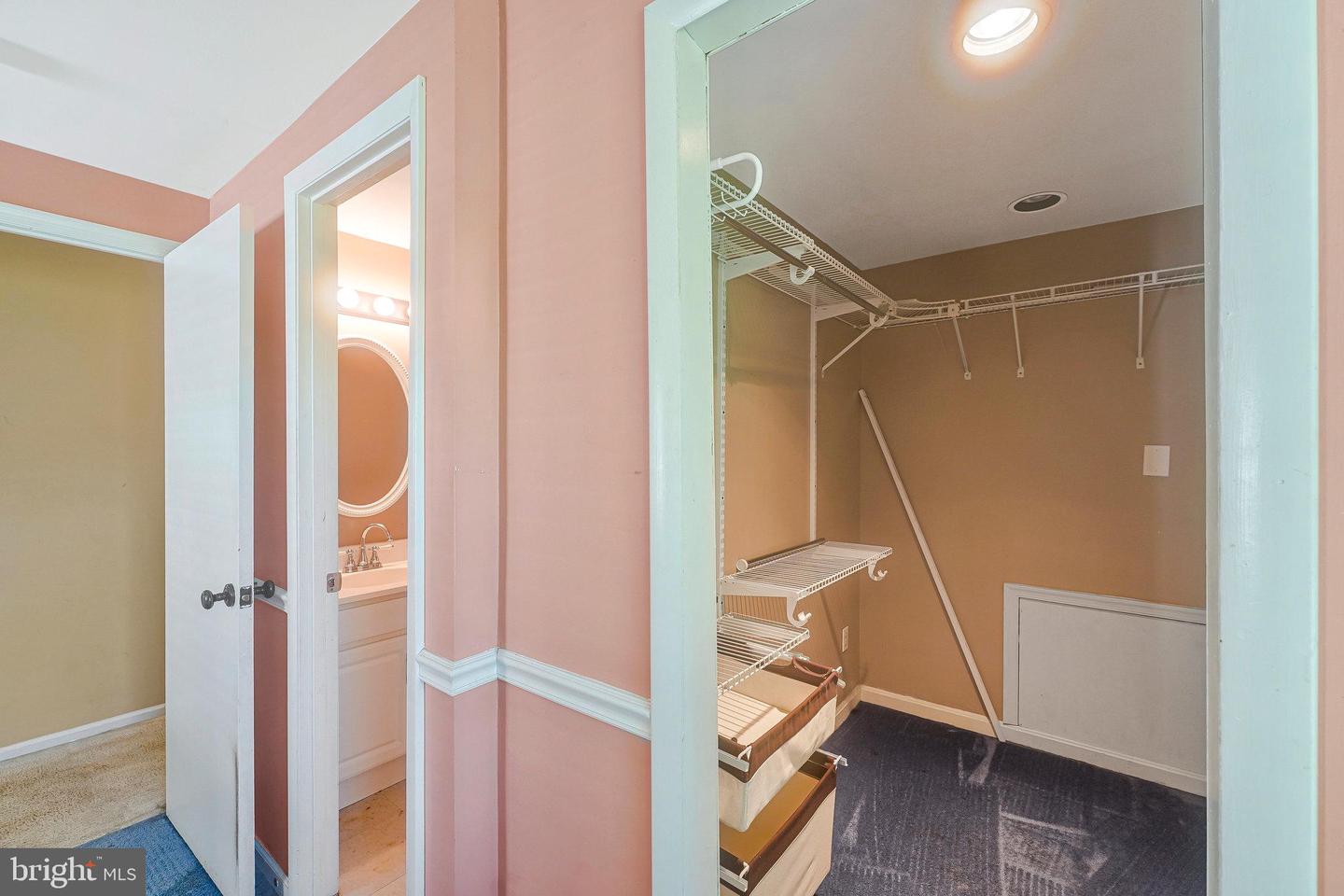 6218 HIDDEN CANYON RD, CENTREVILLE, Virginia 20120, 3 Bedrooms Bedrooms, ,3 BathroomsBathrooms,Residential,For sale,6218 HIDDEN CANYON RD,VAFX2247070 MLS # VAFX2247070