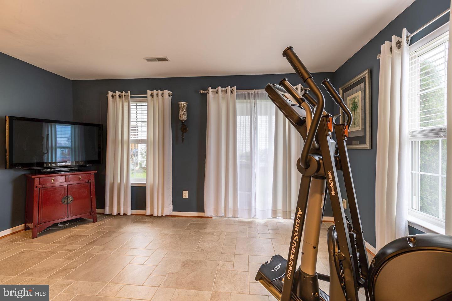 12347 NEWCASTLE LOOP, WOODBRIDGE, Virginia 22192, 3 Bedrooms Bedrooms, ,2 BathroomsBathrooms,Residential,For sale,12347 NEWCASTLE LOOP,VAPW2096962 MLS # VAPW2096962