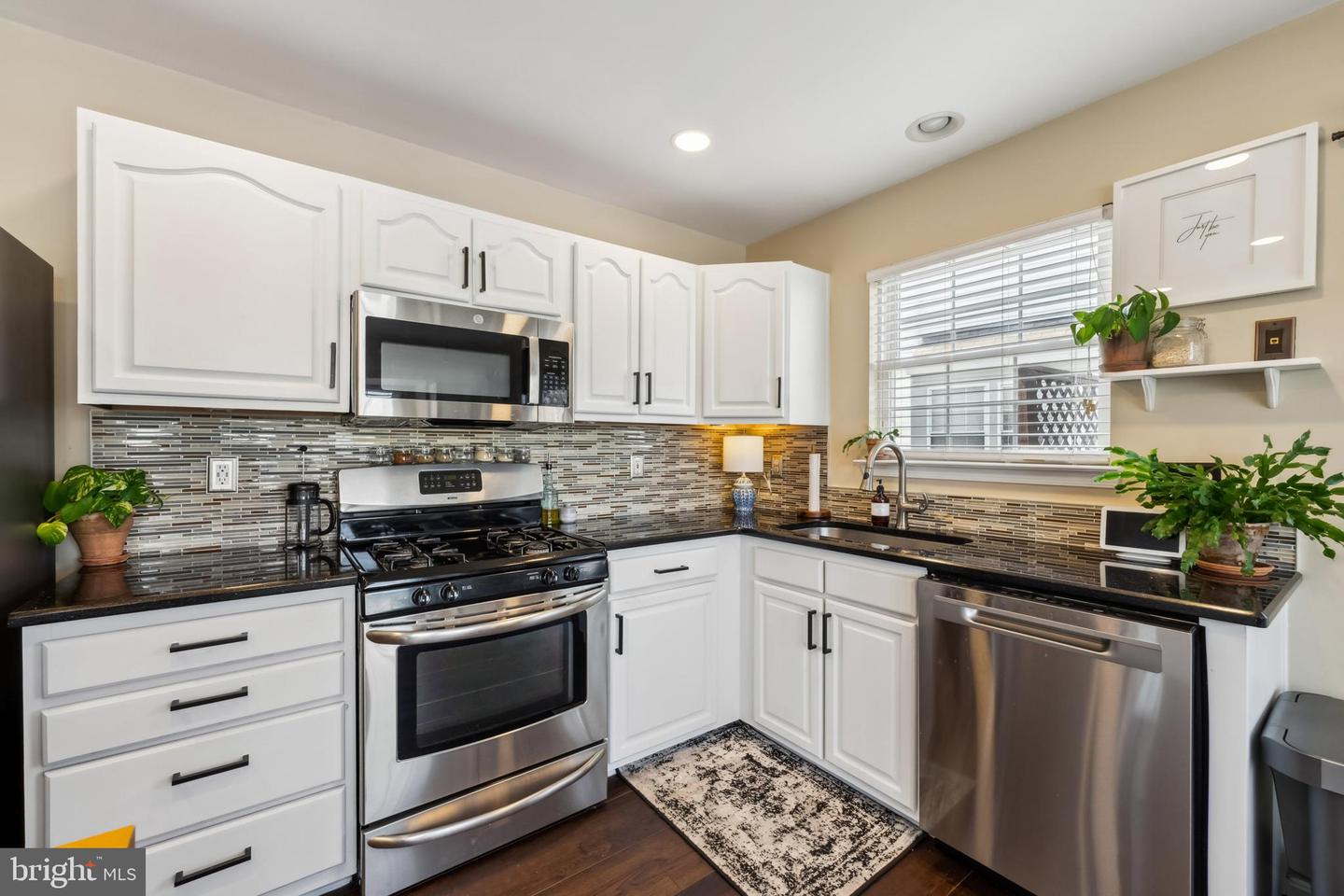 12347 NEWCASTLE LOOP, WOODBRIDGE, Virginia 22192, 3 Bedrooms Bedrooms, ,2 BathroomsBathrooms,Residential,For sale,12347 NEWCASTLE LOOP,VAPW2096962 MLS # VAPW2096962
