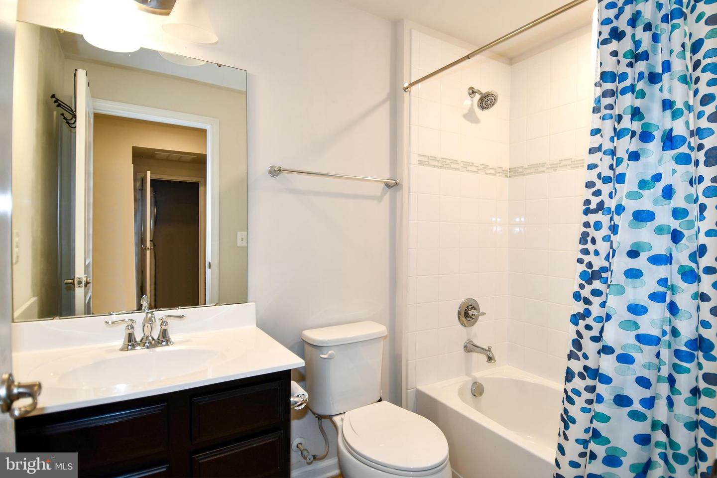 7065 DARBEY KNOLL DR, GAINESVILLE, Virginia 20155, 3 Bedrooms Bedrooms, ,2 BathroomsBathrooms,Residential,For sale,7065 DARBEY KNOLL DR,VAPW2097184 MLS # VAPW2097184
