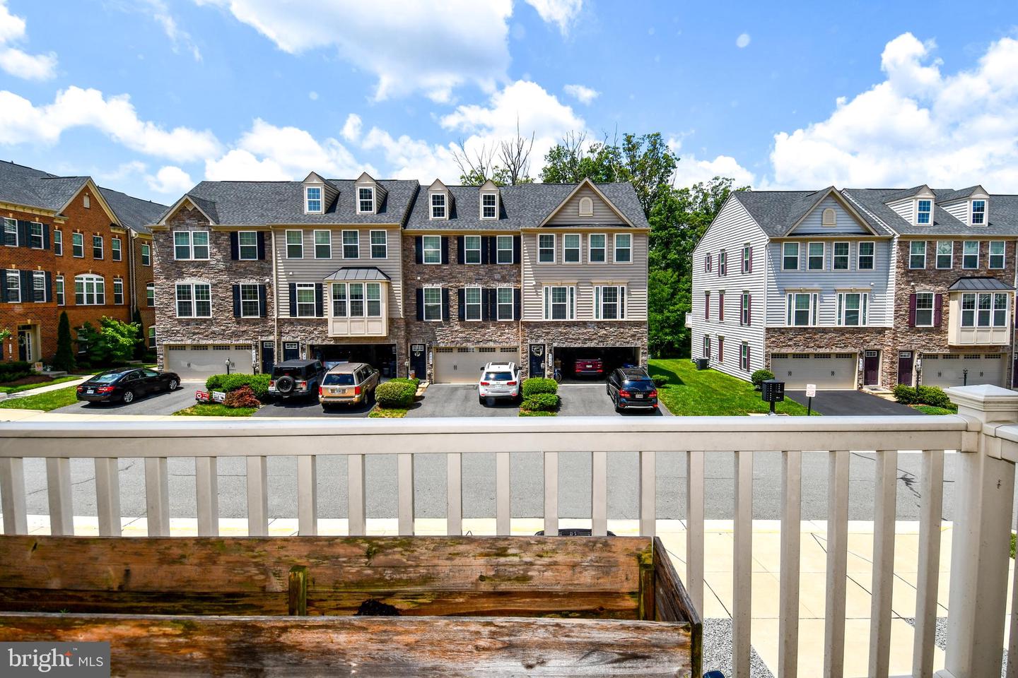 7065 DARBEY KNOLL DR, GAINESVILLE, Virginia 20155, 3 Bedrooms Bedrooms, ,2 BathroomsBathrooms,Residential,For sale,7065 DARBEY KNOLL DR,VAPW2097184 MLS # VAPW2097184