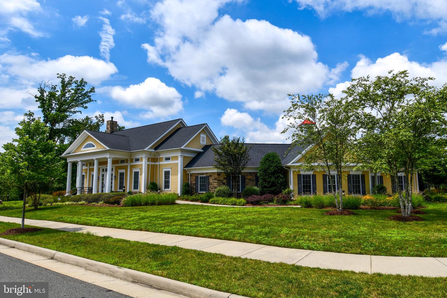 7065 DARBEY KNOLL DR, GAINESVILLE, Virginia 20155, 3 Bedrooms Bedrooms, ,2 BathroomsBathrooms,Residential,For sale,7065 DARBEY KNOLL DR,VAPW2097184 MLS # VAPW2097184