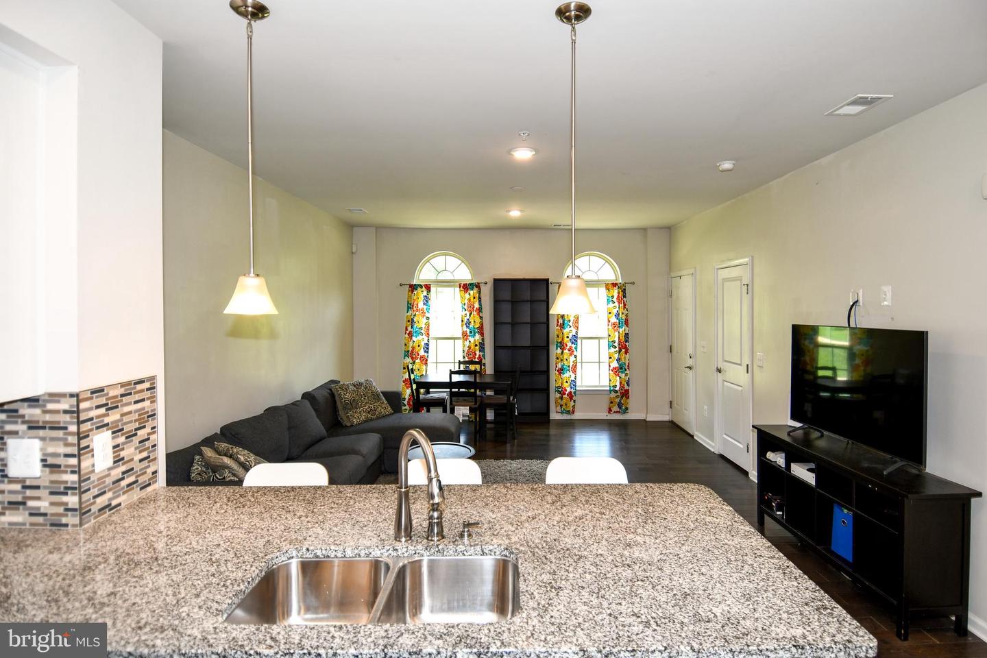 7065 DARBEY KNOLL DR, GAINESVILLE, Virginia 20155, 3 Bedrooms Bedrooms, ,2 BathroomsBathrooms,Residential,For sale,7065 DARBEY KNOLL DR,VAPW2097184 MLS # VAPW2097184