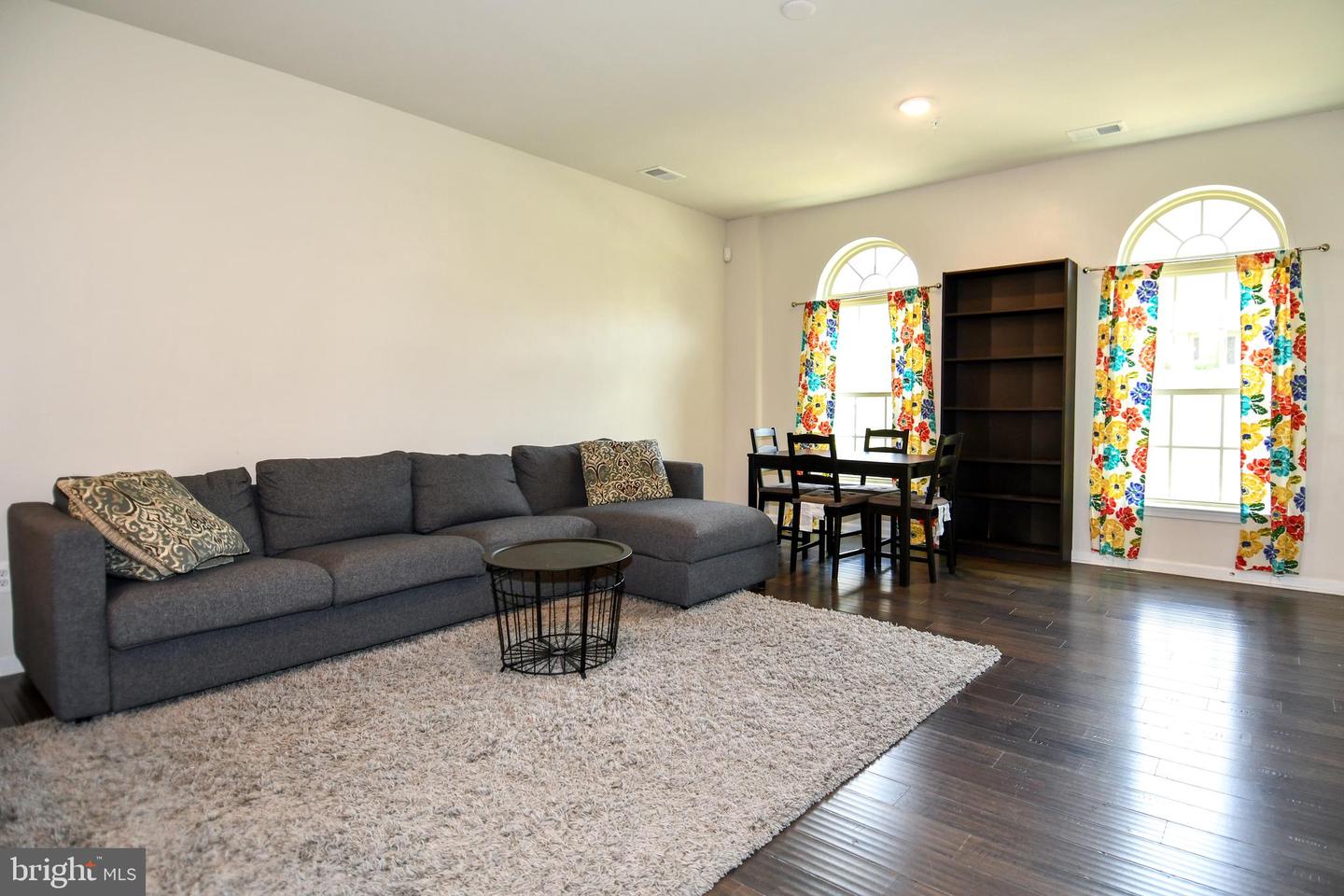7065 DARBEY KNOLL DR, GAINESVILLE, Virginia 20155, 3 Bedrooms Bedrooms, ,2 BathroomsBathrooms,Residential,For sale,7065 DARBEY KNOLL DR,VAPW2097184 MLS # VAPW2097184