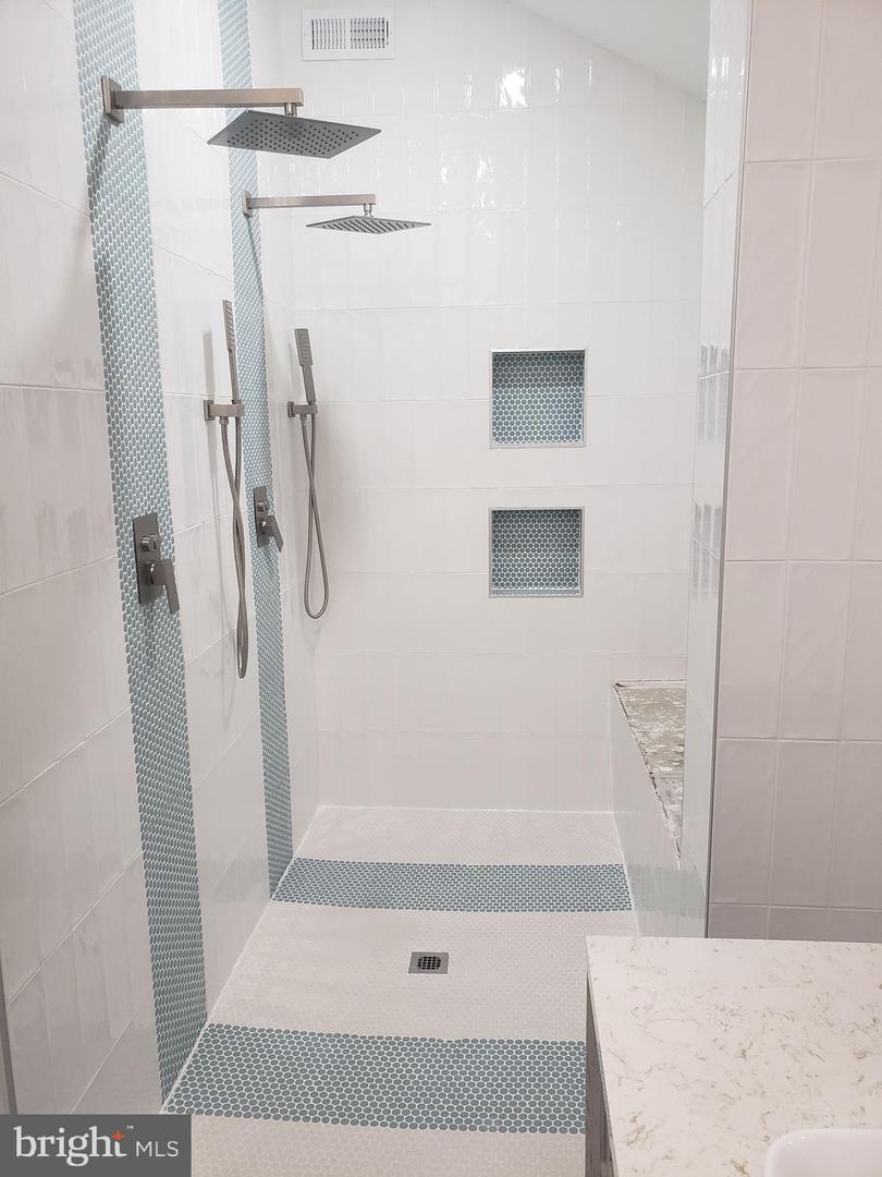 4925 LINCOLN AVE, ALEXANDRIA, Virginia 22312, 5 Bedrooms Bedrooms, ,4 BathroomsBathrooms,Residential,For sale,4925 LINCOLN AVE,VAFX2248132 MLS # VAFX2248132
