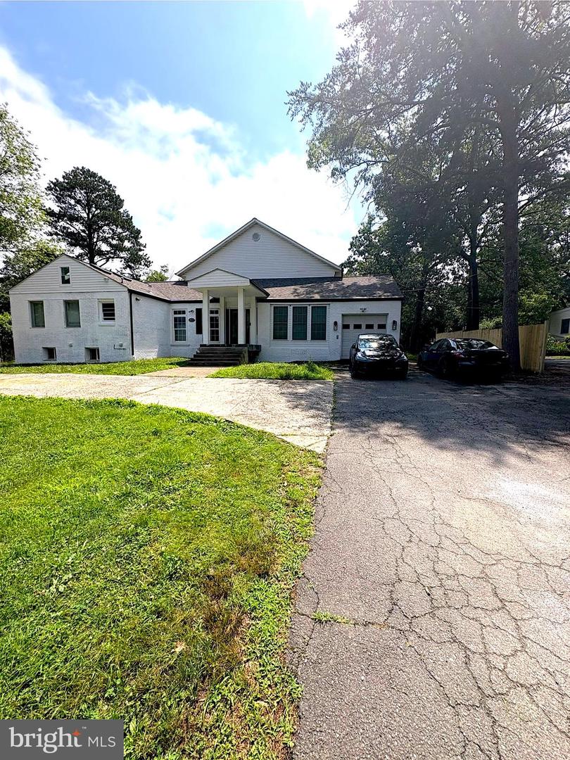 4925 LINCOLN AVE, ALEXANDRIA, Virginia 22312, 5 Bedrooms Bedrooms, ,3 BathroomsBathrooms,Residential,For sale,4925 LINCOLN AVE,VAFX2248132 MLS # VAFX2248132