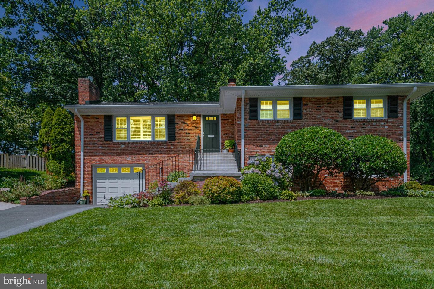 5904 BUSH HILL DR, ALEXANDRIA, Virginia 22310, 5 Bedrooms Bedrooms, ,3 BathroomsBathrooms,Residential,For sale,5904 BUSH HILL DR,VAFX2248830 MLS # VAFX2248830