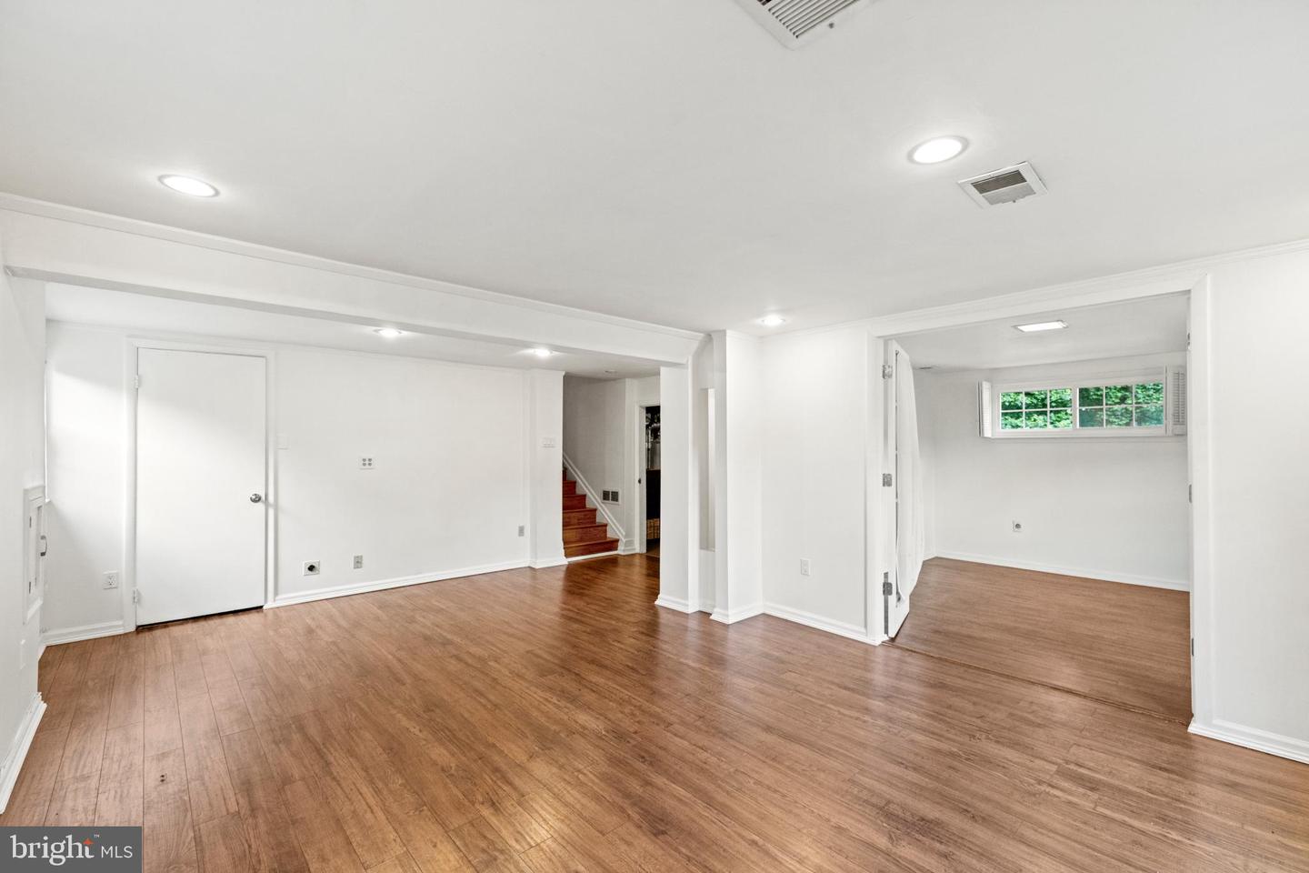 6708 HARWOOD PL, SPRINGFIELD, Virginia 22152, 4 Bedrooms Bedrooms, ,3 BathroomsBathrooms,Residential,For sale,6708 HARWOOD PL,VAFX2248930 MLS # VAFX2248930