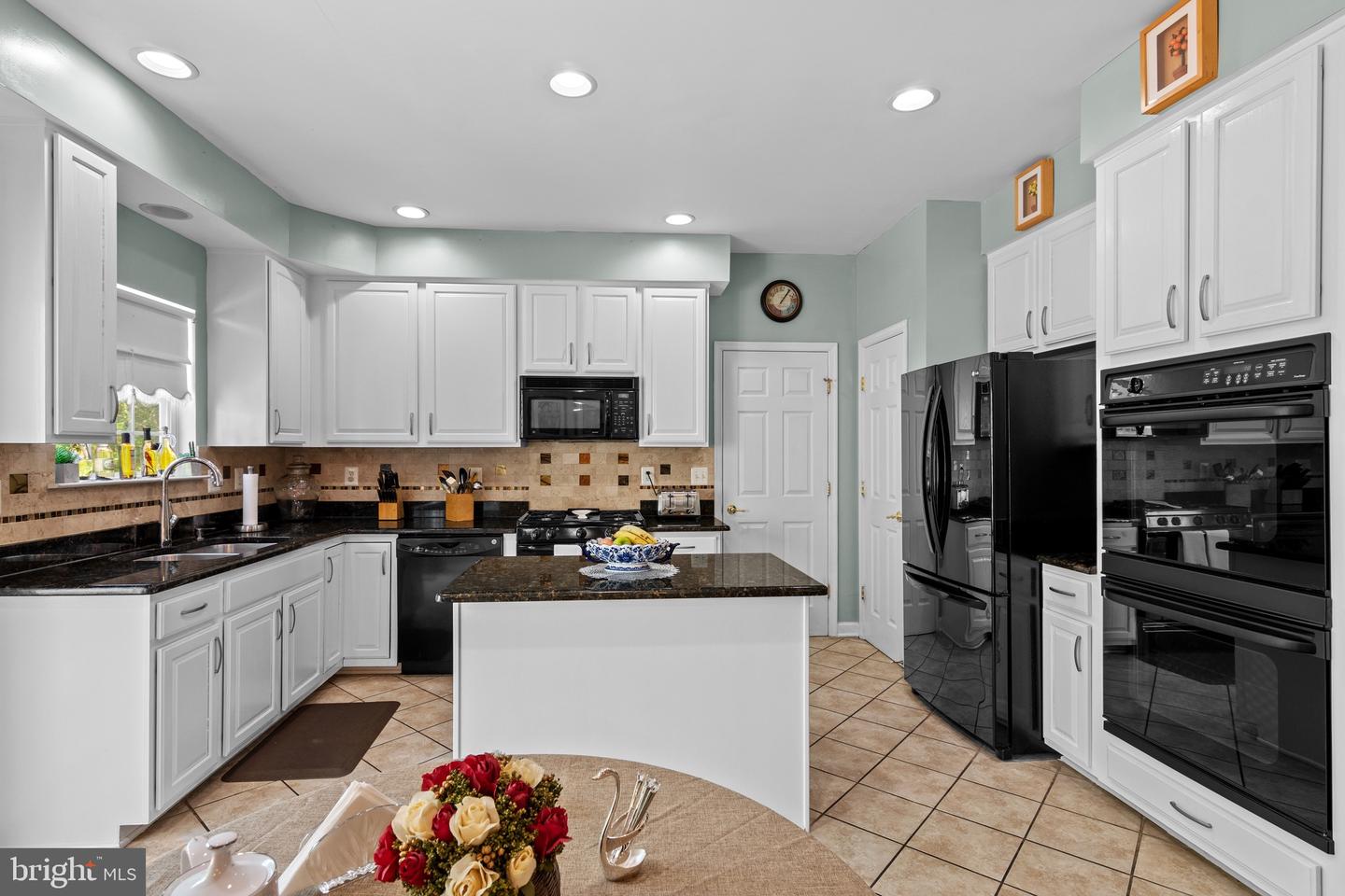 12967 QUEEN CHAPEL RD, WOODBRIDGE, Virginia 22193, 5 Bedrooms Bedrooms, ,3 BathroomsBathrooms,Residential,For sale,12967 QUEEN CHAPEL RD,VAPW2097494 MLS # VAPW2097494