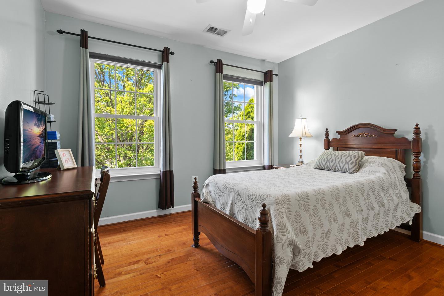12967 QUEEN CHAPEL RD, WOODBRIDGE, Virginia 22193, 5 Bedrooms Bedrooms, ,3 BathroomsBathrooms,Residential,For sale,12967 QUEEN CHAPEL RD,VAPW2097494 MLS # VAPW2097494