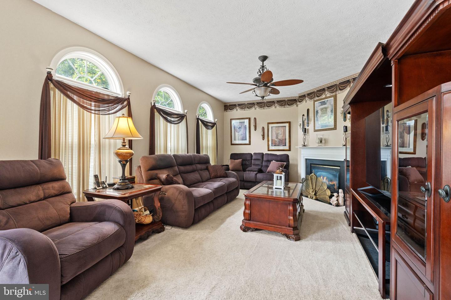1002 BLACK OAK CT, FREDERICKSBURG, Virginia 22401, 5 Bedrooms Bedrooms, ,3 BathroomsBathrooms,Residential,For sale,1002 BLACK OAK CT,VAFB2008470 MLS # VAFB2008470