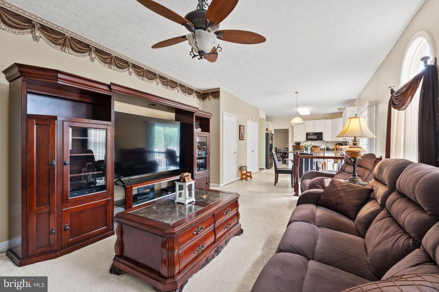 1002 BLACK OAK CT, FREDERICKSBURG, Virginia 22401, 5 Bedrooms Bedrooms, ,3 BathroomsBathrooms,Residential,For sale,1002 BLACK OAK CT,VAFB2008470 MLS # VAFB2008470