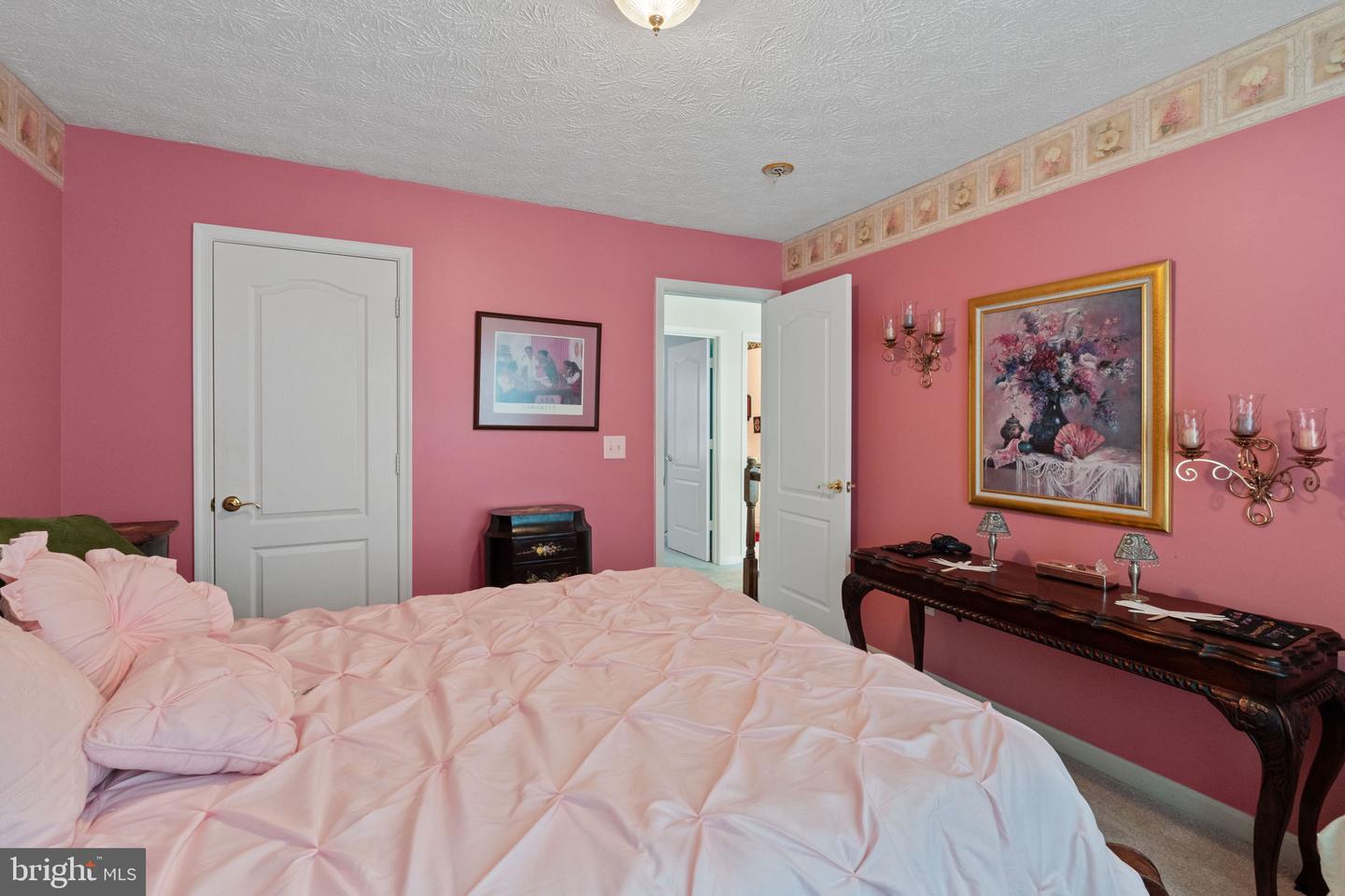 1002 BLACK OAK CT, FREDERICKSBURG, Virginia 22401, 5 Bedrooms Bedrooms, ,3 BathroomsBathrooms,Residential,For sale,1002 BLACK OAK CT,VAFB2008470 MLS # VAFB2008470