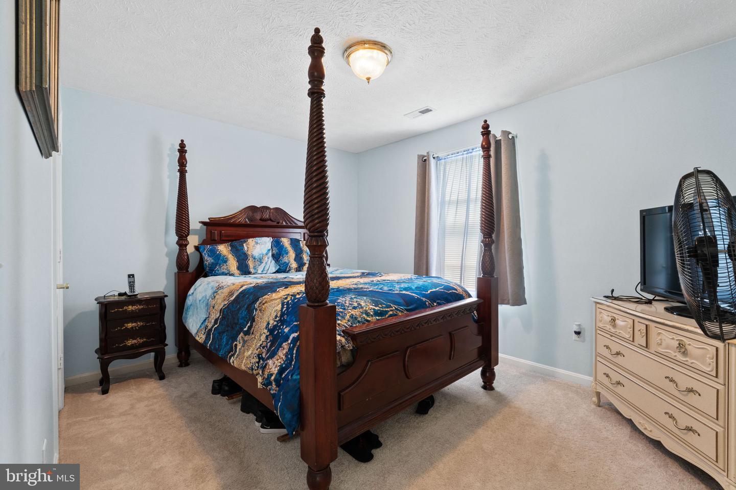 1002 BLACK OAK CT, FREDERICKSBURG, Virginia 22401, 5 Bedrooms Bedrooms, ,3 BathroomsBathrooms,Residential,For sale,1002 BLACK OAK CT,VAFB2008470 MLS # VAFB2008470