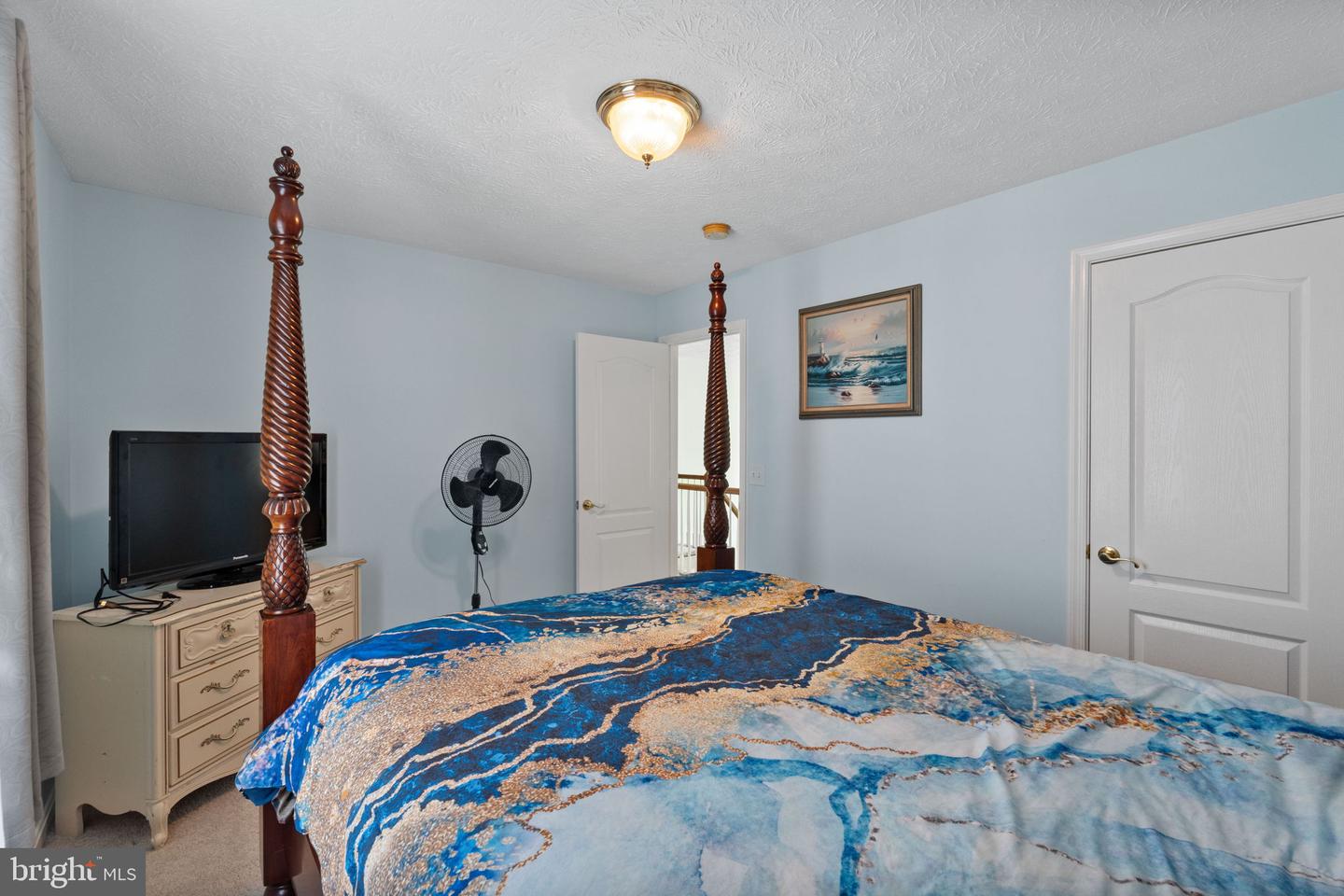 1002 BLACK OAK CT, FREDERICKSBURG, Virginia 22401, 5 Bedrooms Bedrooms, ,3 BathroomsBathrooms,Residential,For sale,1002 BLACK OAK CT,VAFB2008470 MLS # VAFB2008470