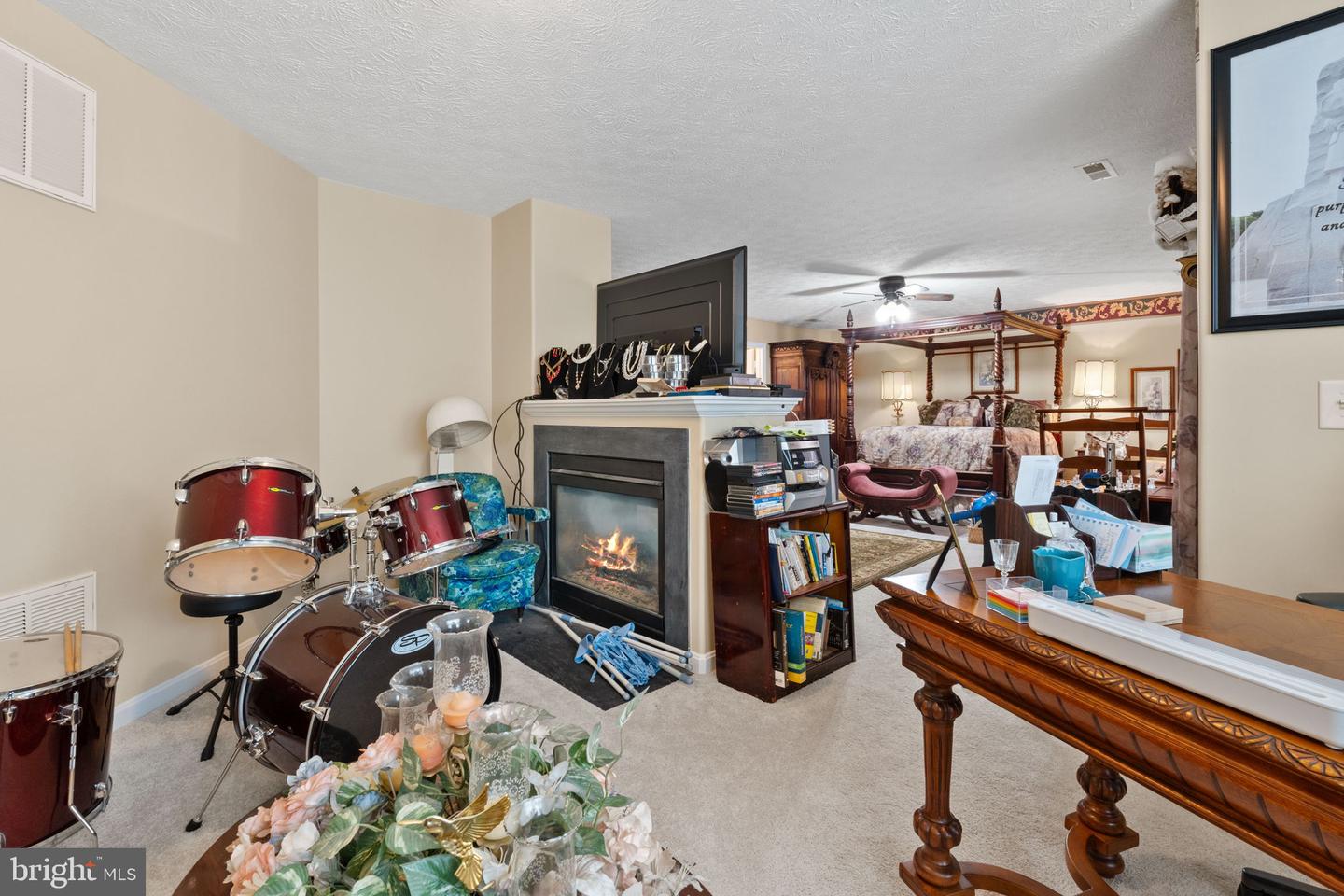 1002 BLACK OAK CT, FREDERICKSBURG, Virginia 22401, 5 Bedrooms Bedrooms, ,3 BathroomsBathrooms,Residential,For sale,1002 BLACK OAK CT,VAFB2008470 MLS # VAFB2008470