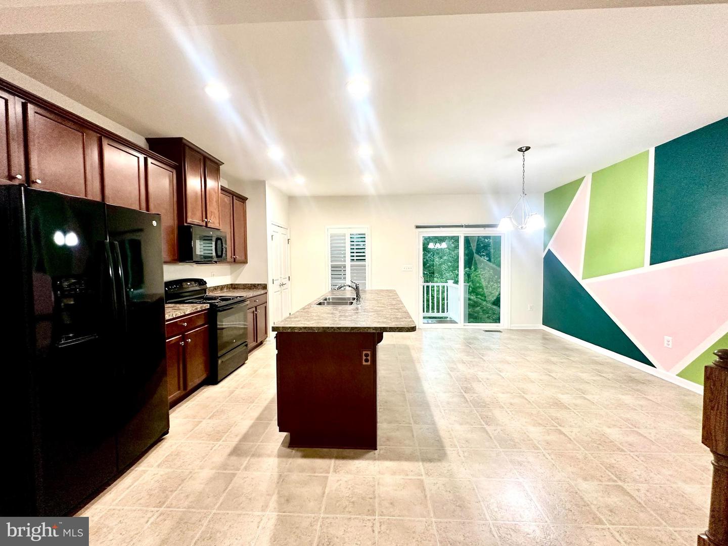 8639 ROSECRANS LN, SPOTSYLVANIA, Virginia 22553, 3 Bedrooms Bedrooms, ,2 BathroomsBathrooms,Residential,For sale,8639 ROSECRANS LN,VASP2034110 MLS # VASP2034110