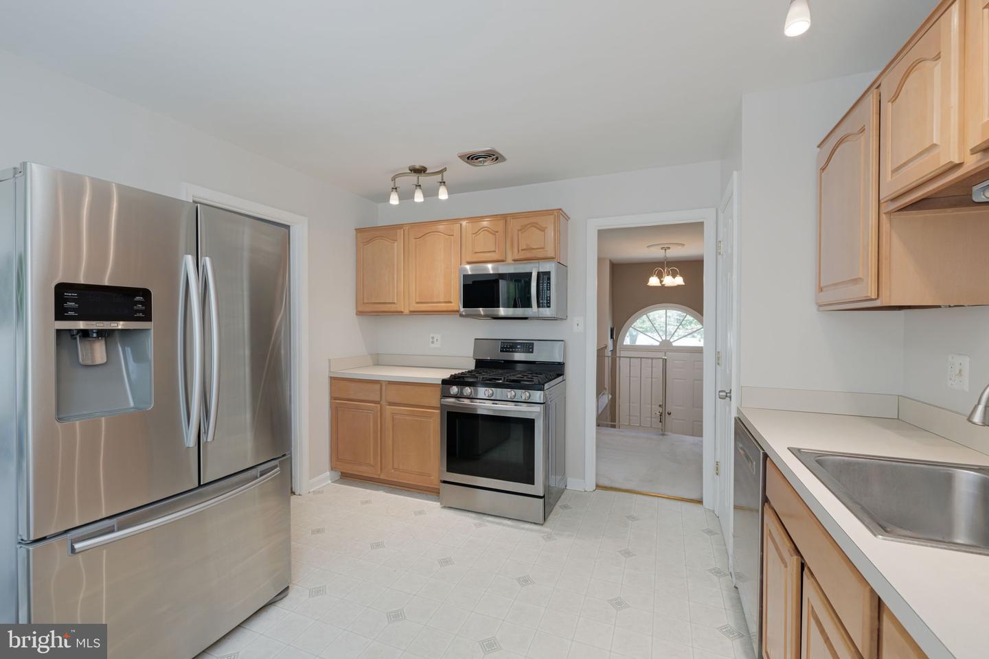 8001 LAKE PLEASANT DR, SPRINGFIELD, Virginia 22153, 5 Bedrooms Bedrooms, ,3 BathroomsBathrooms,Residential,For sale,8001 LAKE PLEASANT DR,VAFX2249368 MLS # VAFX2249368