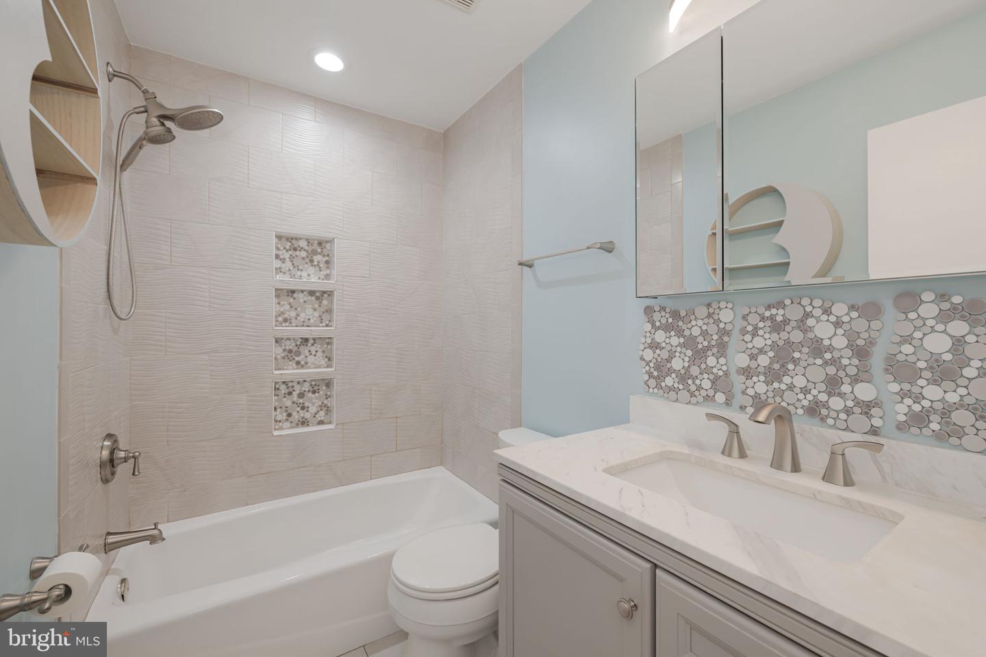 8001 LAKE PLEASANT DR, SPRINGFIELD, Virginia 22153, 5 Bedrooms Bedrooms, ,3 BathroomsBathrooms,Residential,For sale,8001 LAKE PLEASANT DR,VAFX2249368 MLS # VAFX2249368