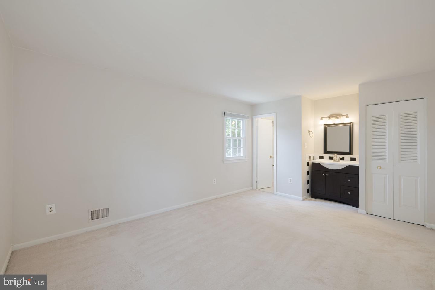 8001 LAKE PLEASANT DR, SPRINGFIELD, Virginia 22153, 5 Bedrooms Bedrooms, ,3 BathroomsBathrooms,Residential,For sale,8001 LAKE PLEASANT DR,VAFX2249368 MLS # VAFX2249368
