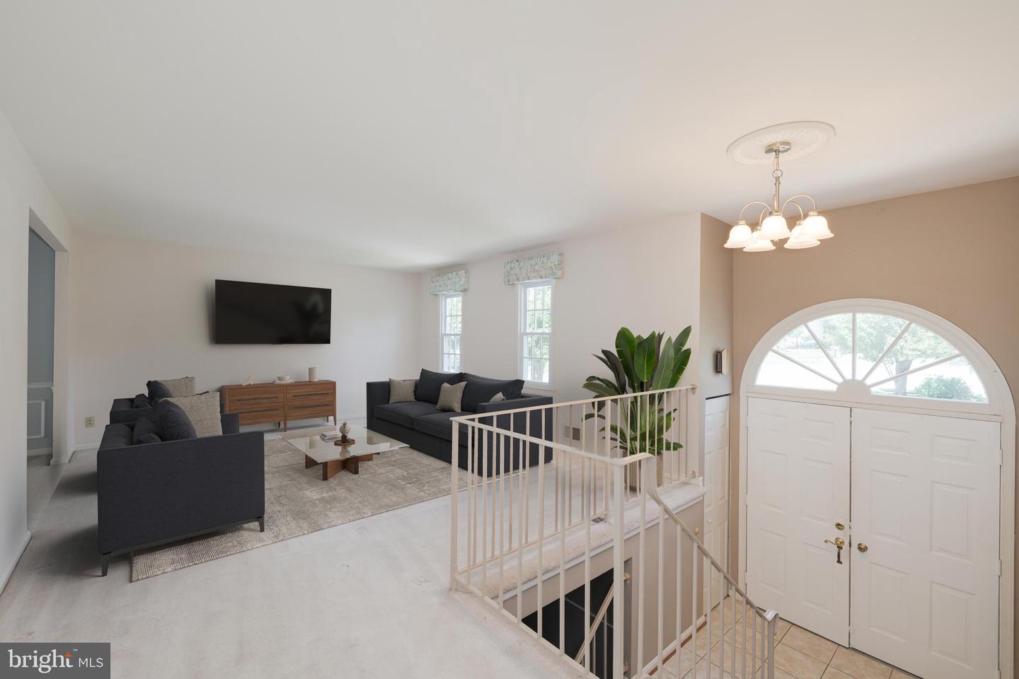 8001 LAKE PLEASANT DR, SPRINGFIELD, Virginia 22153, 5 Bedrooms Bedrooms, ,3 BathroomsBathrooms,Residential,For sale,8001 LAKE PLEASANT DR,VAFX2249368 MLS # VAFX2249368