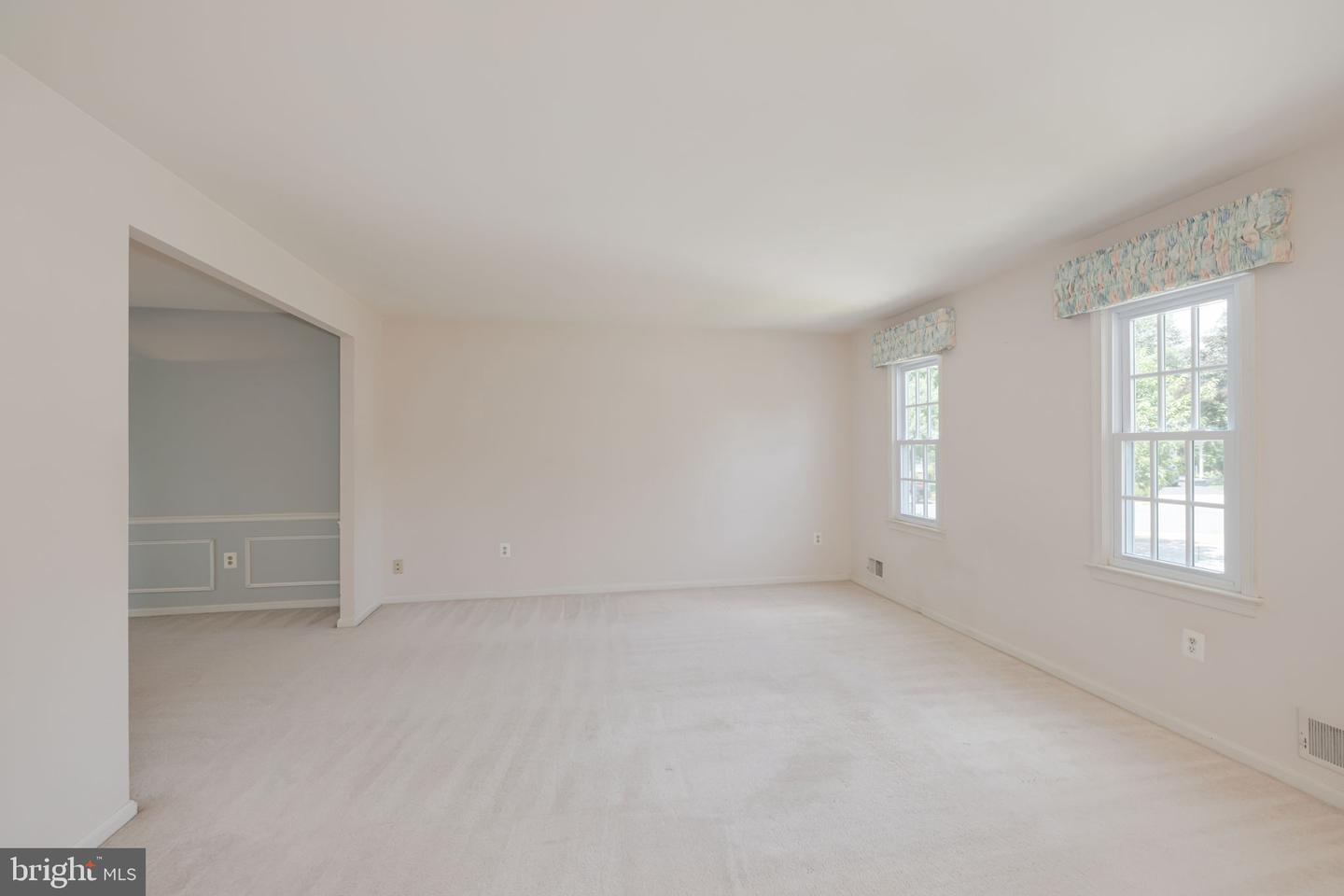 8001 LAKE PLEASANT DR, SPRINGFIELD, Virginia 22153, 5 Bedrooms Bedrooms, ,3 BathroomsBathrooms,Residential,For sale,8001 LAKE PLEASANT DR,VAFX2249368 MLS # VAFX2249368
