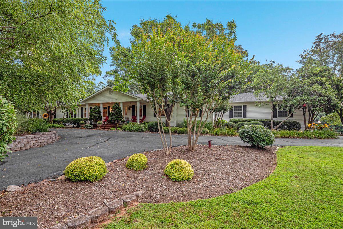 10095 FOX HOUND DR, NOKESVILLE, Virginia 20181, 4 Bedrooms Bedrooms, ,3 BathroomsBathrooms,Residential,For sale,10095 FOX HOUND DR,VAPW2097660 MLS # VAPW2097660