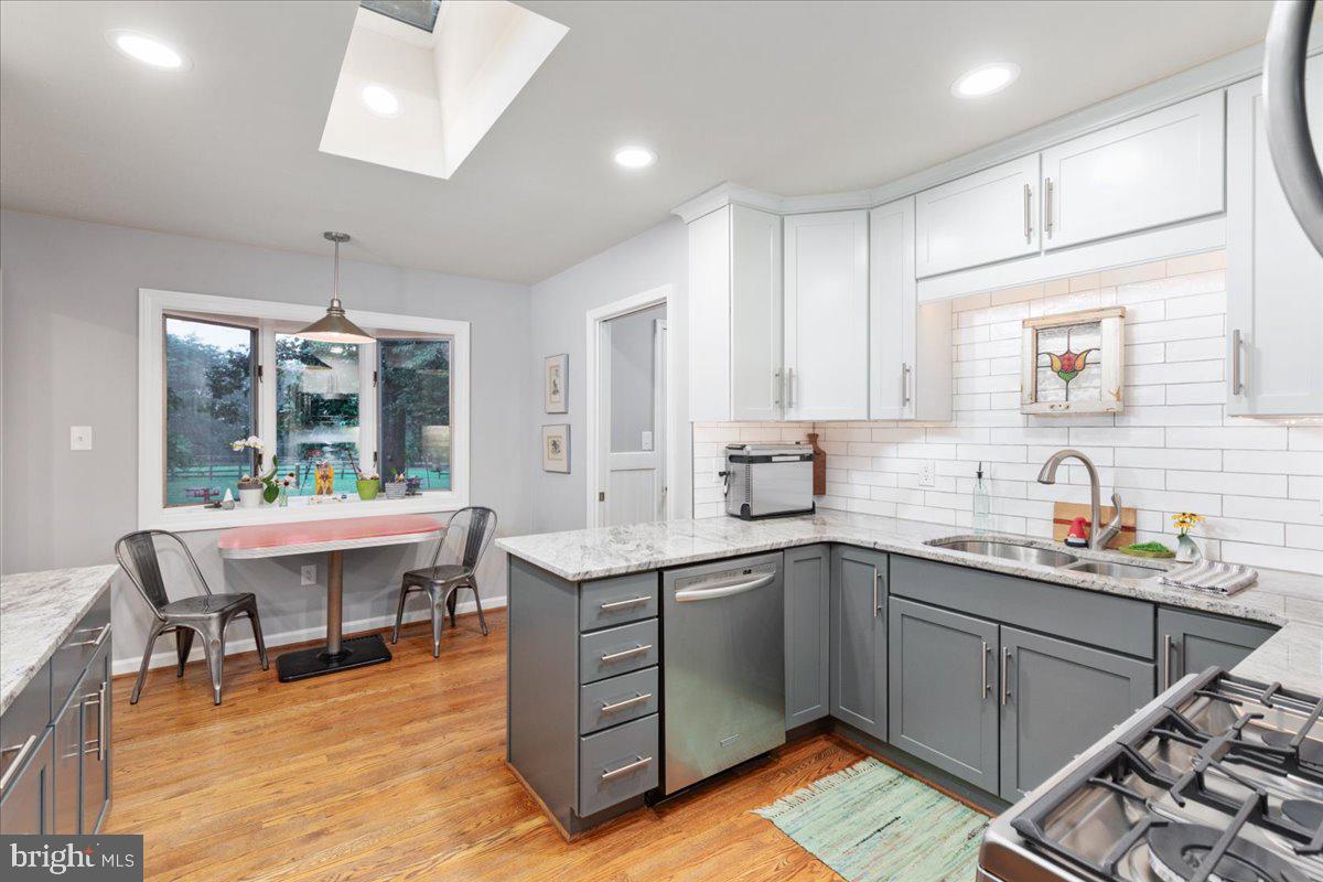 10095 FOX HOUND DR, NOKESVILLE, Virginia 20181, 4 Bedrooms Bedrooms, ,3 BathroomsBathrooms,Residential,For sale,10095 FOX HOUND DR,VAPW2097660 MLS # VAPW2097660