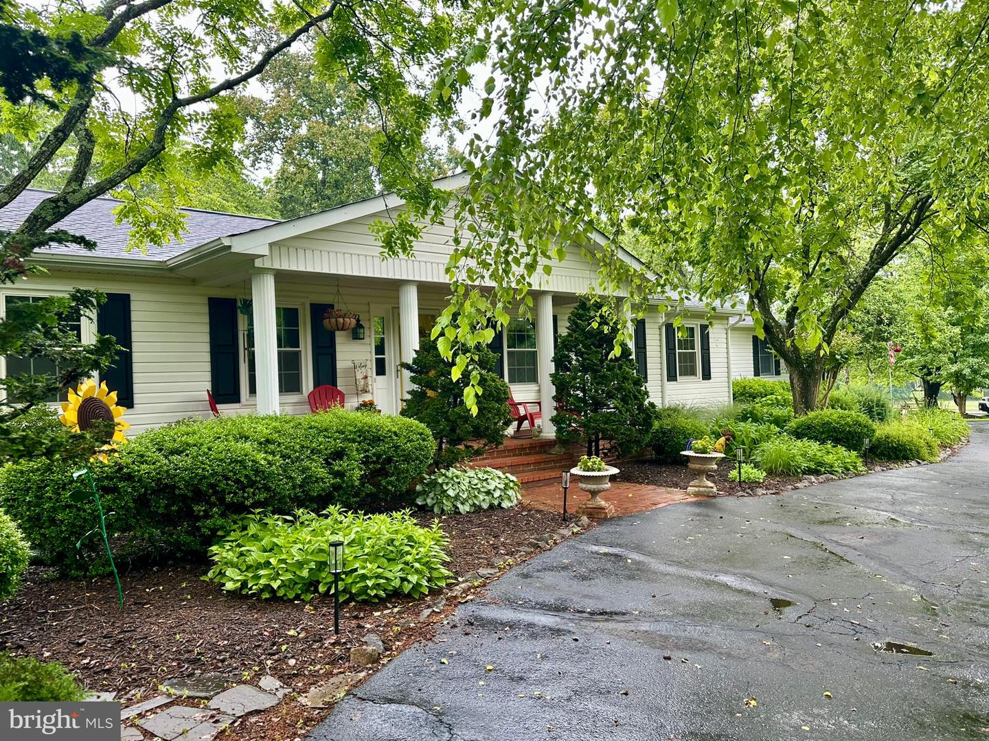 10095 FOX HOUND DR, NOKESVILLE, Virginia 20181, 4 Bedrooms Bedrooms, ,3 BathroomsBathrooms,Residential,For sale,10095 FOX HOUND DR,VAPW2097660 MLS # VAPW2097660