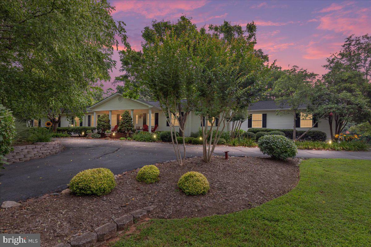 10095 FOX HOUND DR, NOKESVILLE, Virginia 20181, 4 Bedrooms Bedrooms, ,3 BathroomsBathrooms,Residential,For sale,10095 FOX HOUND DR,VAPW2097660 MLS # VAPW2097660