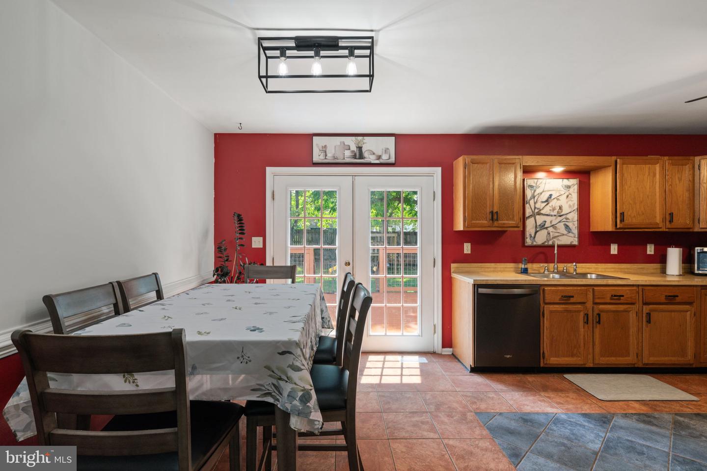 125 HOYT ST, FREDERICKSBURG, Virginia 22405, 5 Bedrooms Bedrooms, ,2 BathroomsBathrooms,Residential,For sale,125 HOYT ST,VAST2040084 MLS # VAST2040084