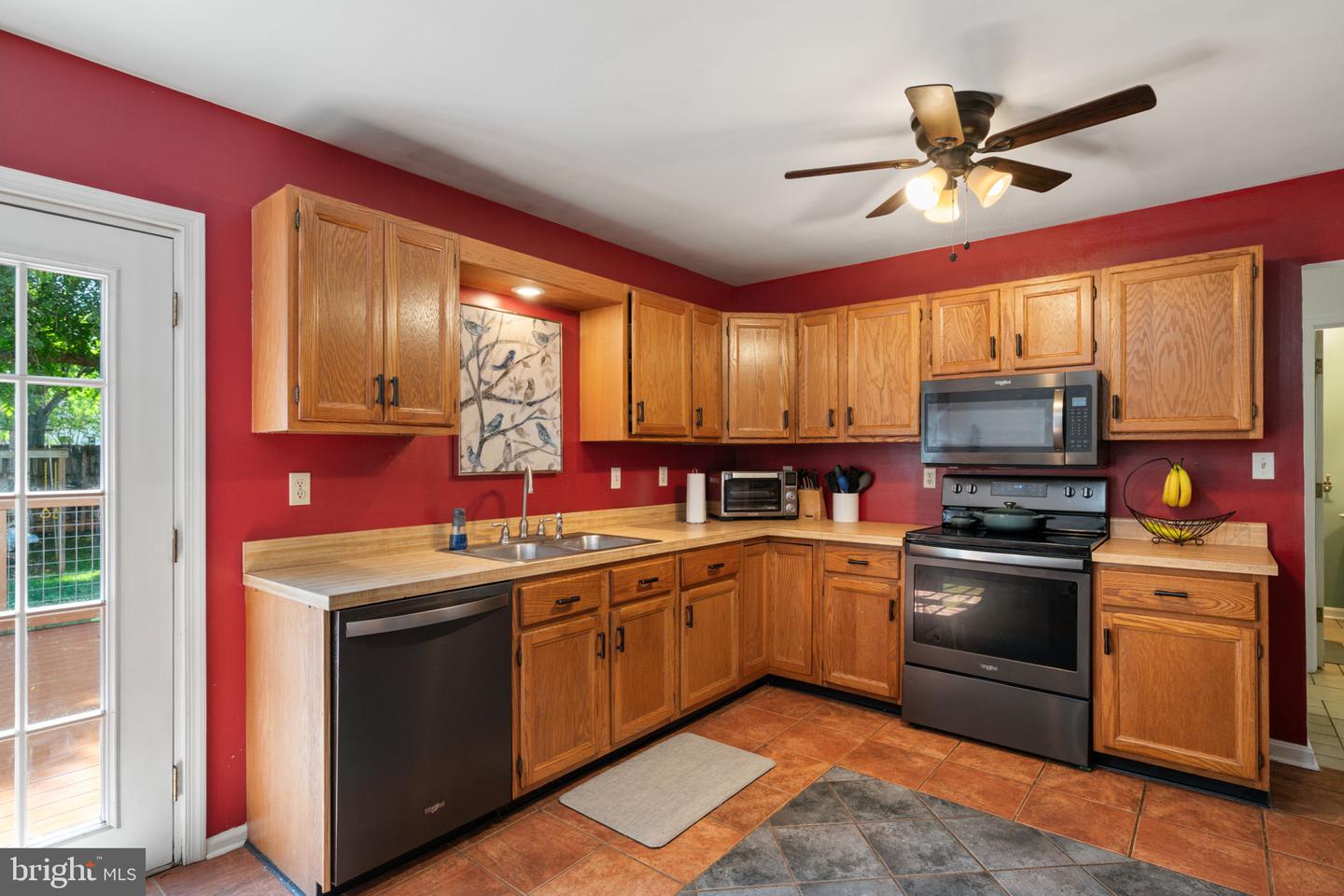 125 HOYT ST, FREDERICKSBURG, Virginia 22405, 5 Bedrooms Bedrooms, ,2 BathroomsBathrooms,Residential,For sale,125 HOYT ST,VAST2040084 MLS # VAST2040084