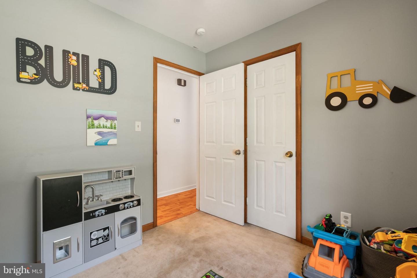 125 HOYT ST, FREDERICKSBURG, Virginia 22405, 5 Bedrooms Bedrooms, ,2 BathroomsBathrooms,Residential,For sale,125 HOYT ST,VAST2040084 MLS # VAST2040084