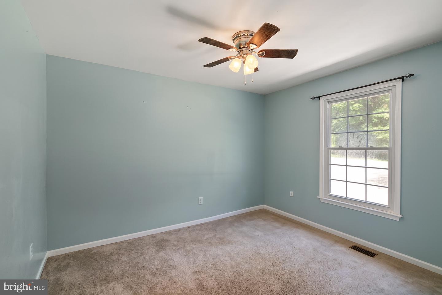125 HOYT ST, FREDERICKSBURG, Virginia 22405, 5 Bedrooms Bedrooms, ,2 BathroomsBathrooms,Residential,For sale,125 HOYT ST,VAST2040084 MLS # VAST2040084
