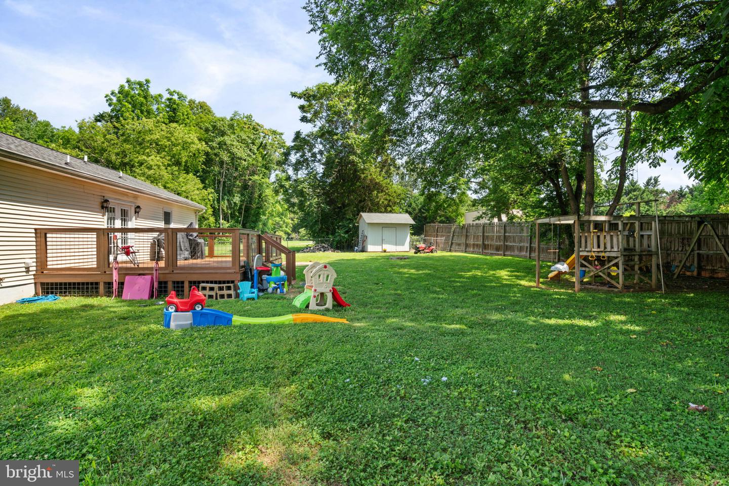 125 HOYT ST, FREDERICKSBURG, Virginia 22405, 5 Bedrooms Bedrooms, ,2 BathroomsBathrooms,Residential,For sale,125 HOYT ST,VAST2040084 MLS # VAST2040084