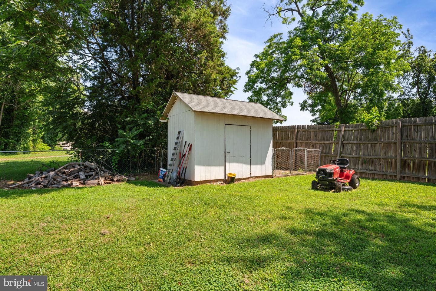125 HOYT ST, FREDERICKSBURG, Virginia 22405, 5 Bedrooms Bedrooms, ,2 BathroomsBathrooms,Residential,For sale,125 HOYT ST,VAST2040084 MLS # VAST2040084