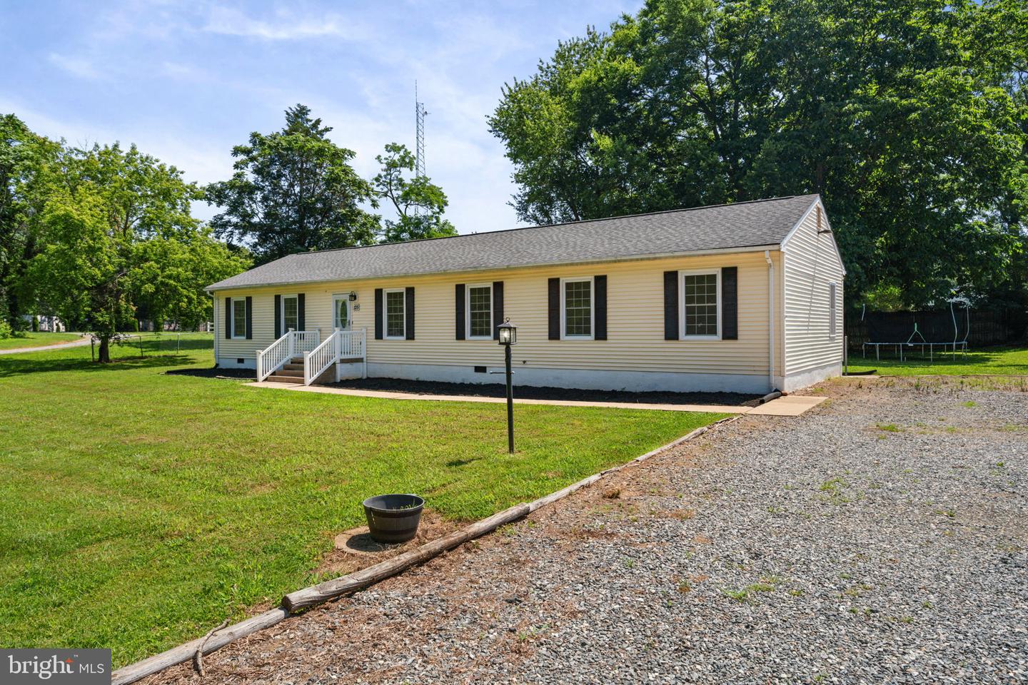 125 HOYT ST, FREDERICKSBURG, Virginia 22405, 5 Bedrooms Bedrooms, ,2 BathroomsBathrooms,Residential,For sale,125 HOYT ST,VAST2040084 MLS # VAST2040084