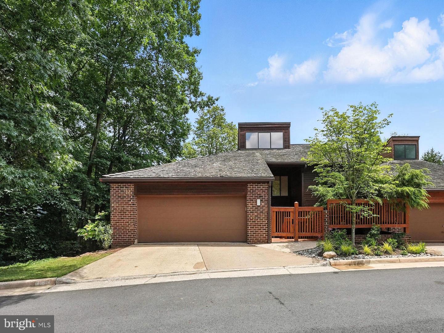 2151 CABOTS POINT LN, RESTON, Virginia 20191, 4 Bedrooms Bedrooms, ,3 BathroomsBathrooms,Residential,For sale,2151 CABOTS POINT LN,VAFX2250028 MLS # VAFX2250028