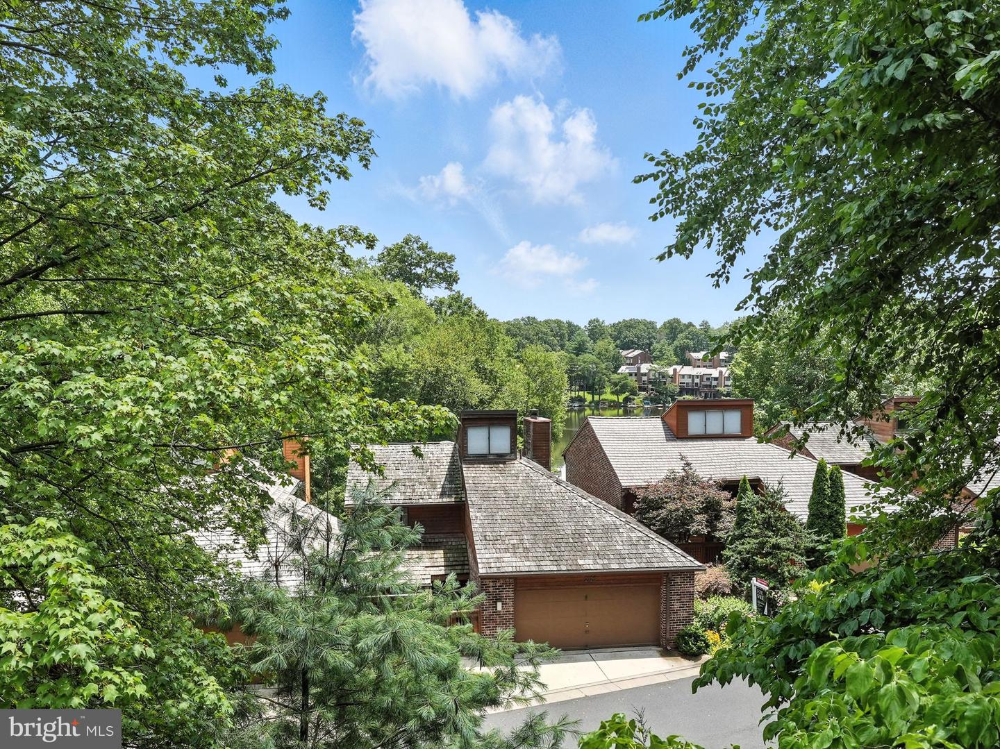 2151 CABOTS POINT LN, RESTON, Virginia 20191, 4 Bedrooms Bedrooms, ,3 BathroomsBathrooms,Residential,For sale,2151 CABOTS POINT LN,VAFX2250028 MLS # VAFX2250028