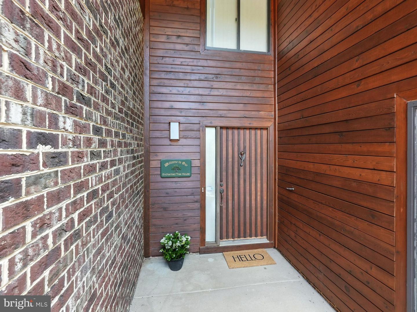 2151 CABOTS POINT LN, RESTON, Virginia 20191, 4 Bedrooms Bedrooms, ,3 BathroomsBathrooms,Residential,For sale,2151 CABOTS POINT LN,VAFX2250028 MLS # VAFX2250028